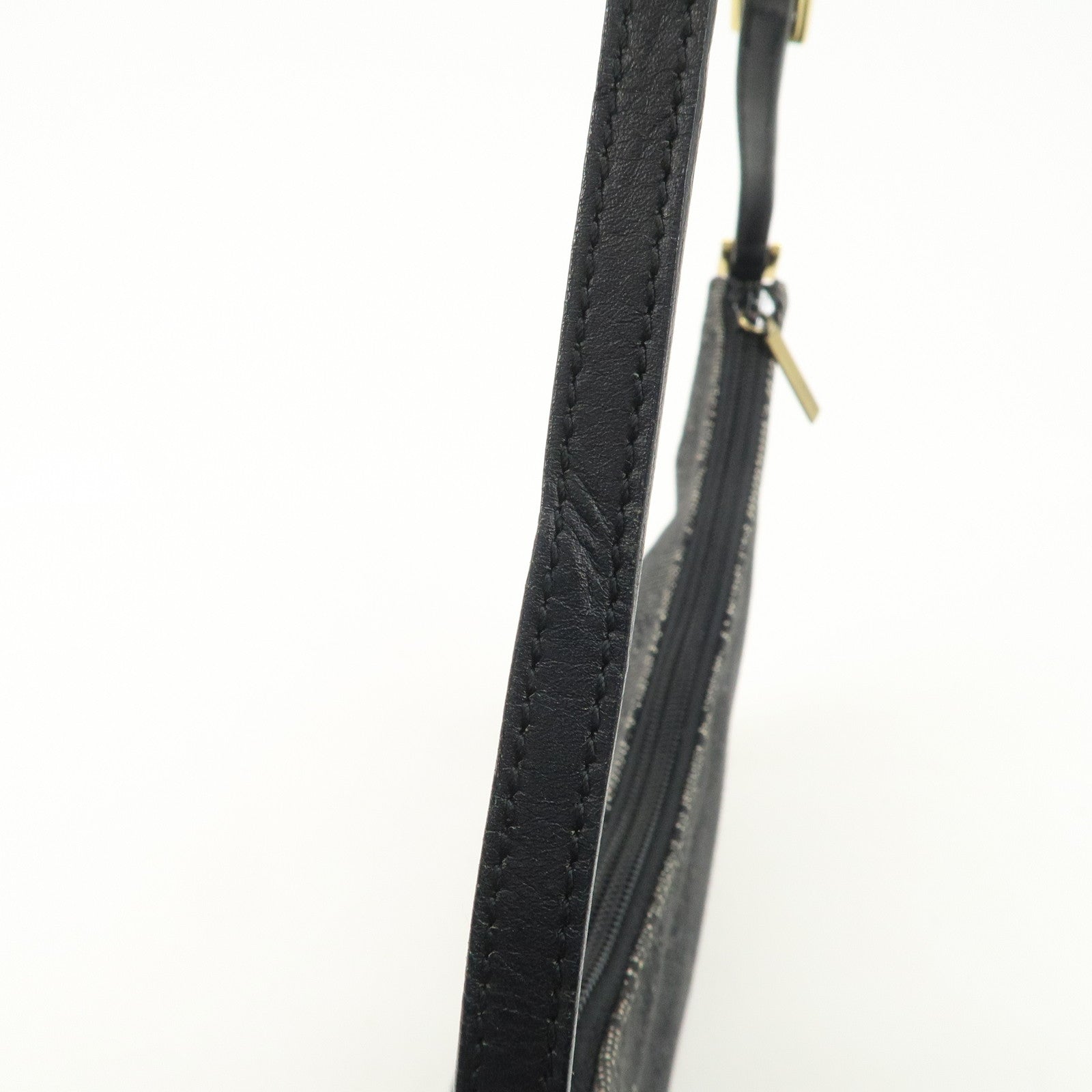 GUCCI GG Canvas Hand Bag Shoulder Bag Black Gold HDW 32160 Used