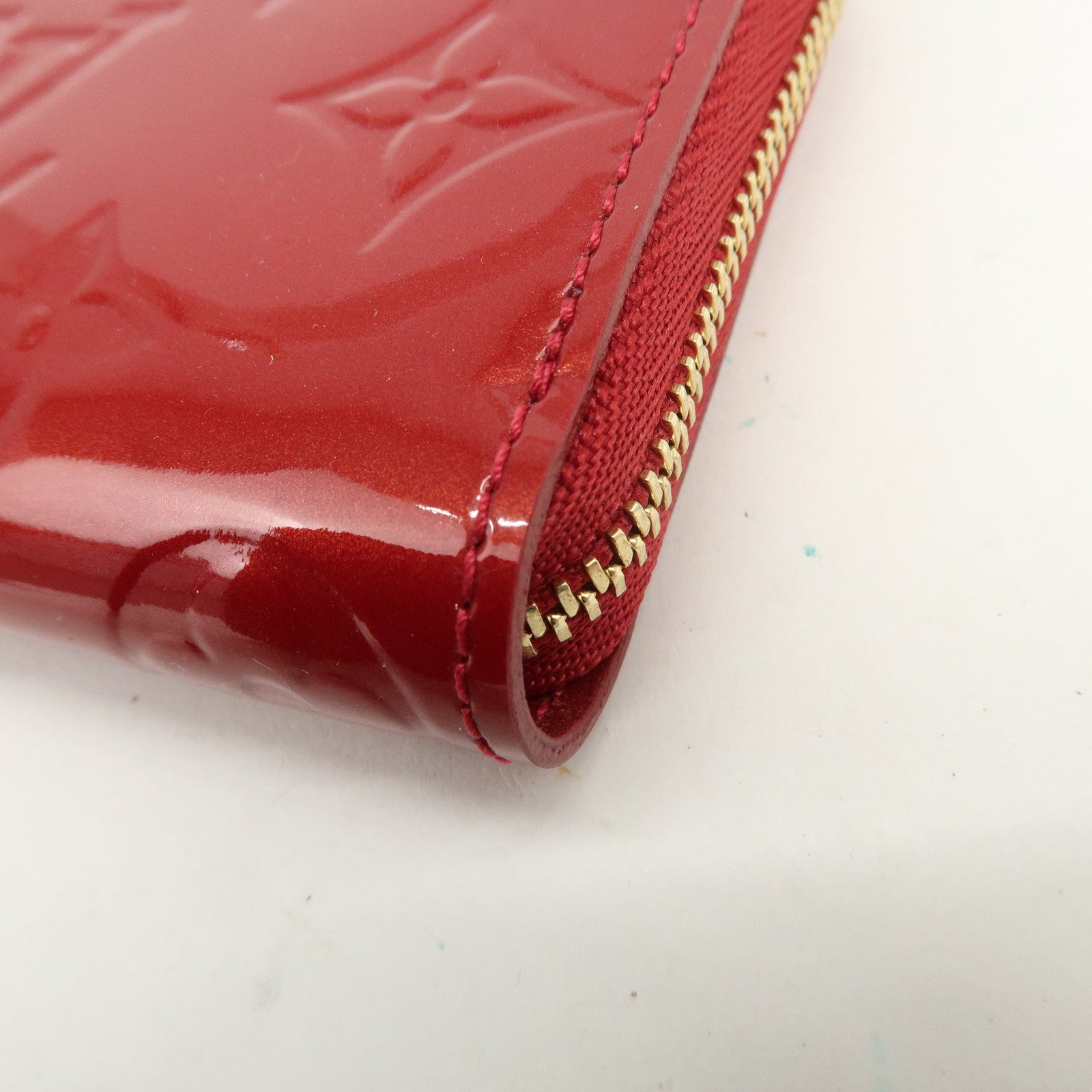 Louis Vuitton Monogram Vernis Zippy Coin Purse Pomme d'Amour M93608