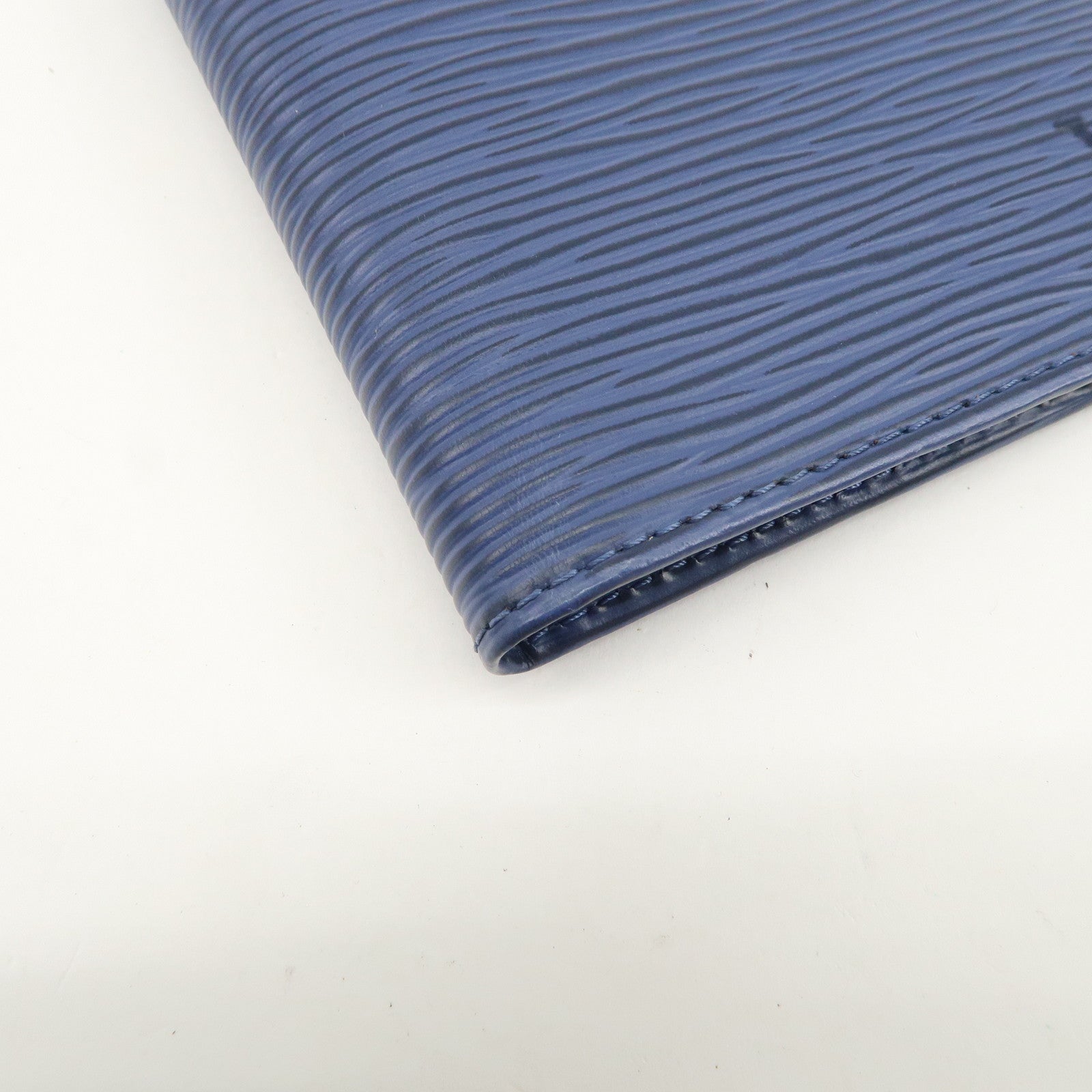 Louis Vuitton Epi Porte Billet 6 Cult Credit Card Case M6331G