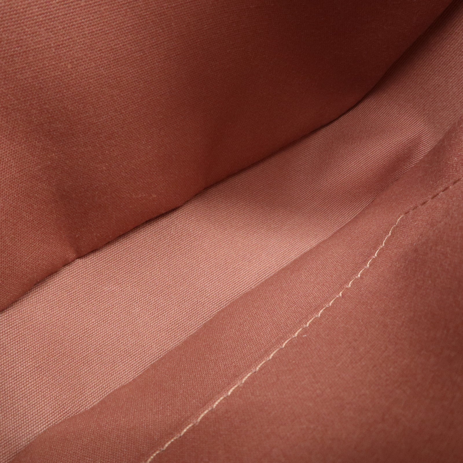 Louis Vuitton Monogram Vernis Pochette Accessoires Pouch M91575