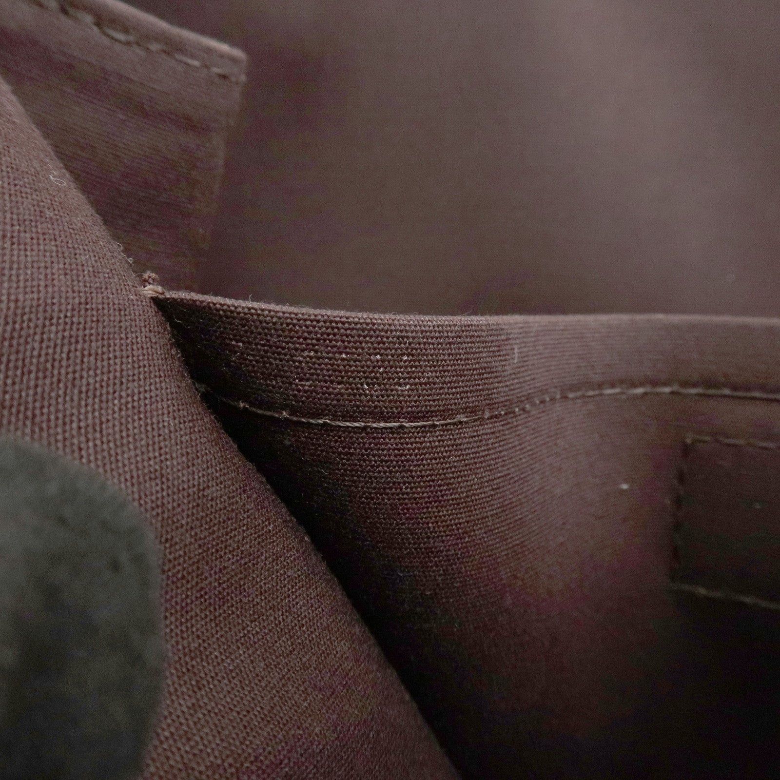 Louis Vuitton Monogram Vernis Rosewood Avenue Hand Bag M93510