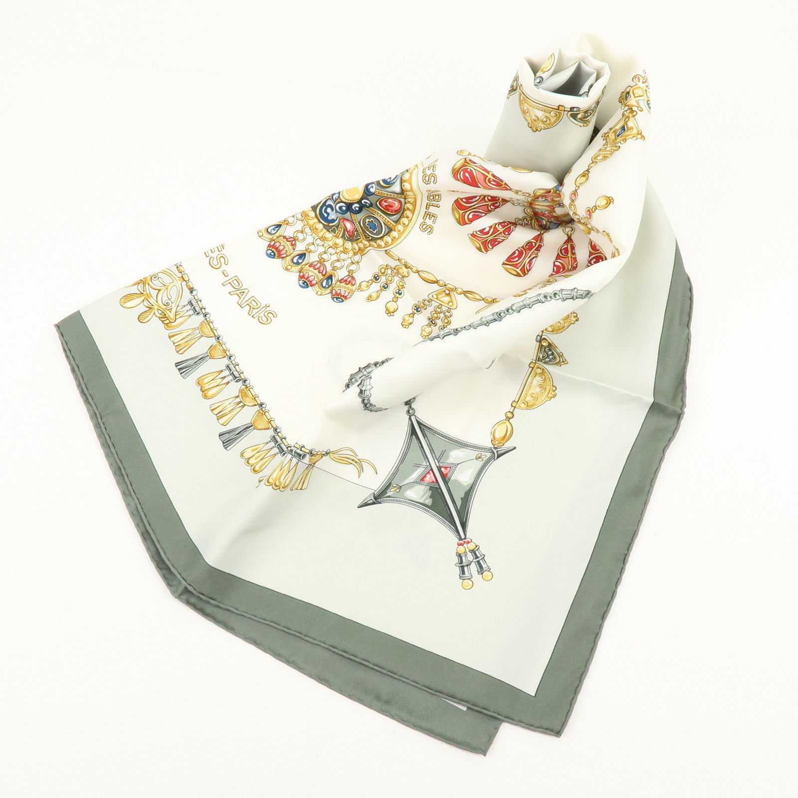 HERMES Carre 90 Silk 100% PARURES DES SABLES White Gray