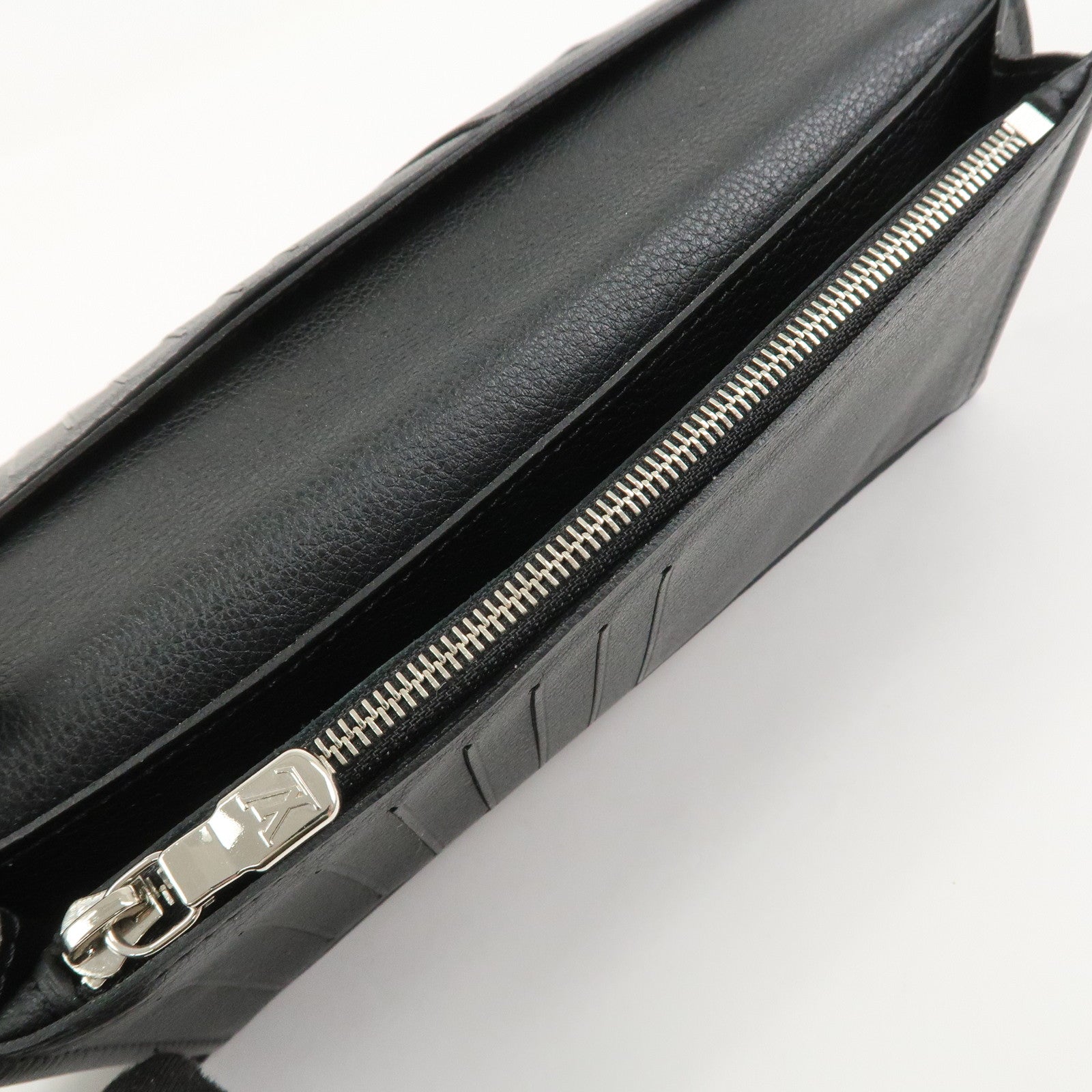 Louis Vuitton Taurillon Leather Portefeuille Brazza Wallet M58192