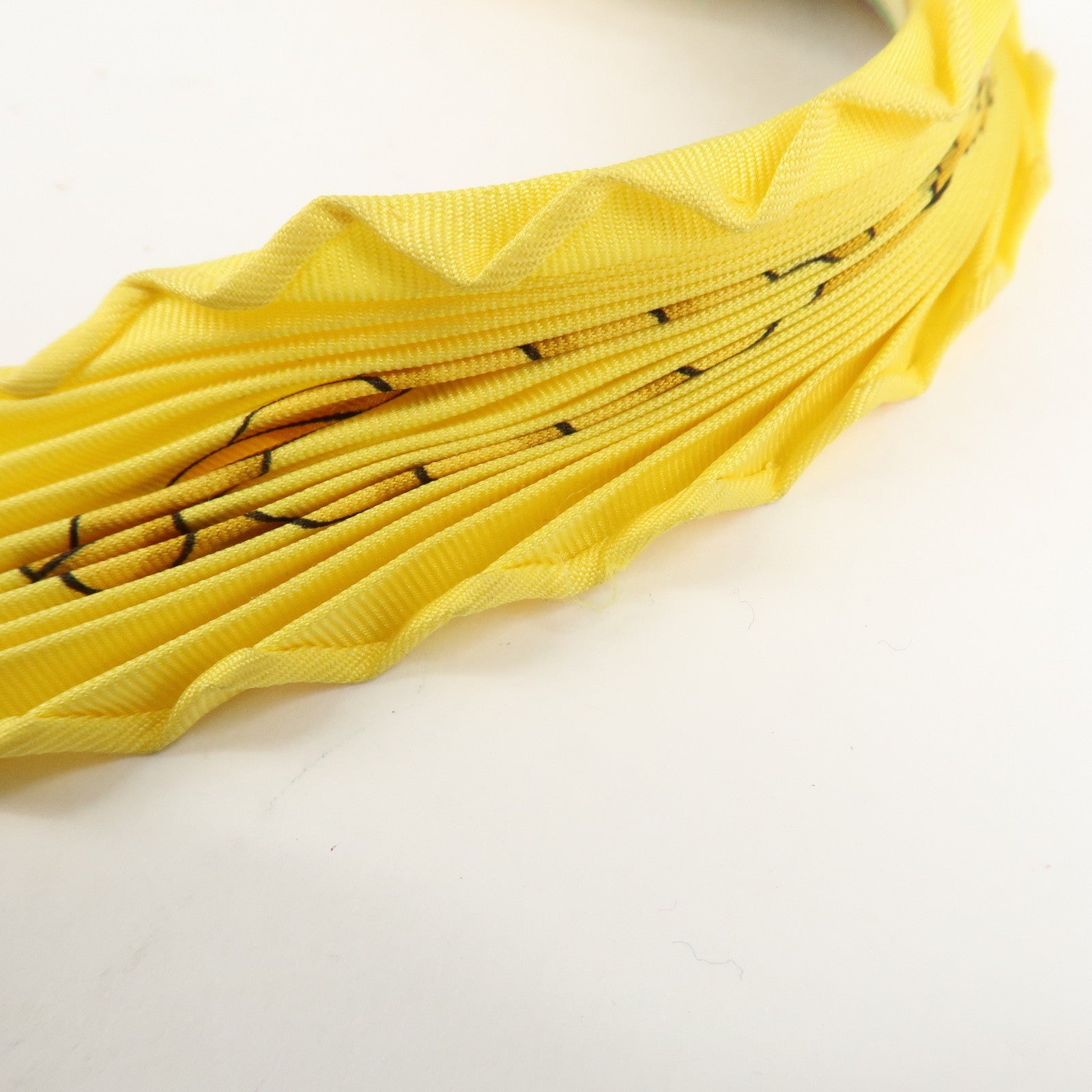 HERMES pleats Carre 90 Silk 100% Scarf Yellow Green Purple Red Used