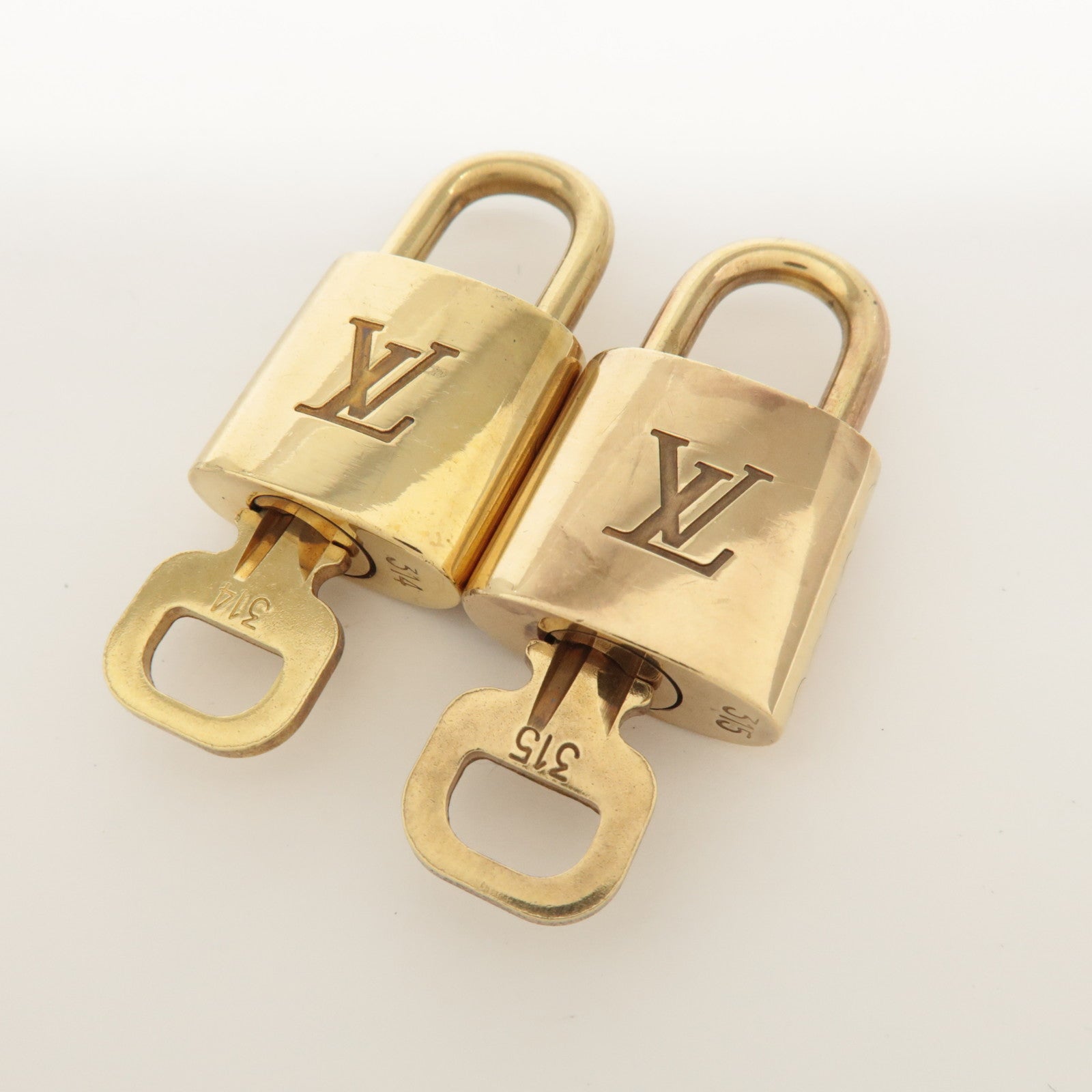 Louis Vuitton Set of 10 Lock & Key Cadena Key Lock Metal Gold Used