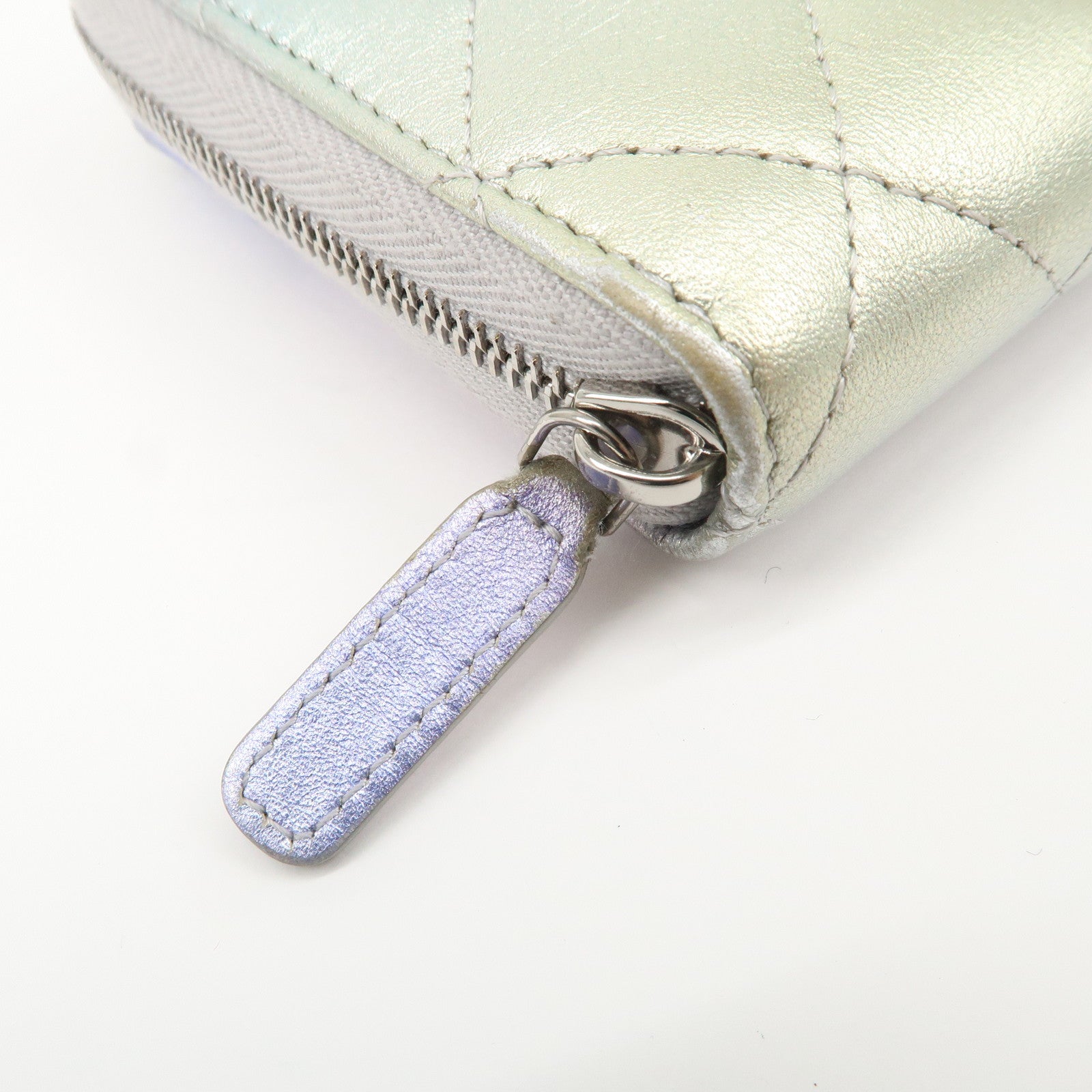 CHANEL COCO Mark Matelasse Leather Round Zippy Wallet Multicolor