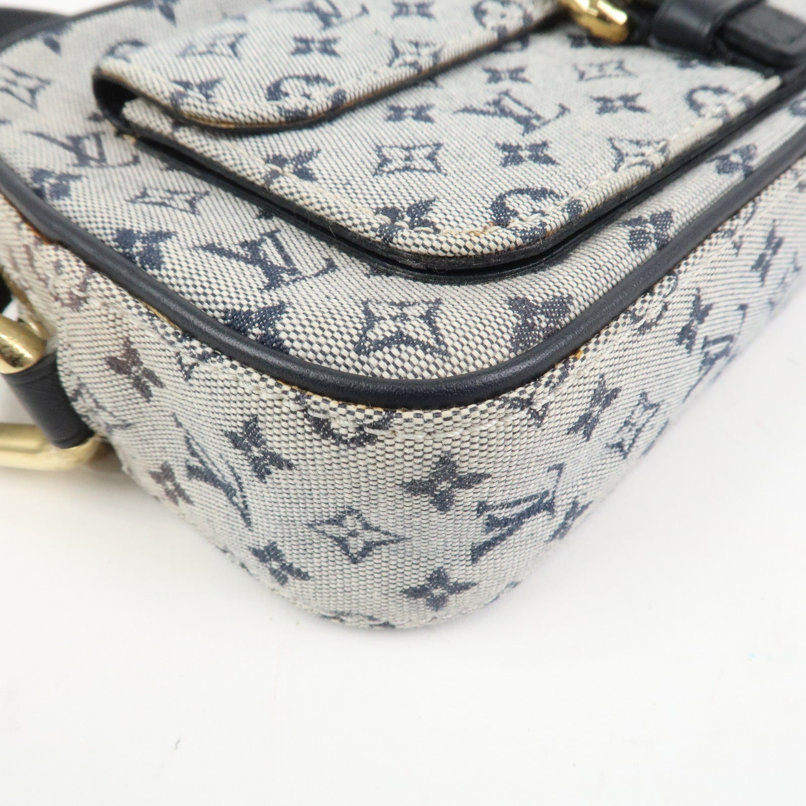 Louis Vuitton Monogram Mini Juliet MM Crossbody Bag Blue M92217