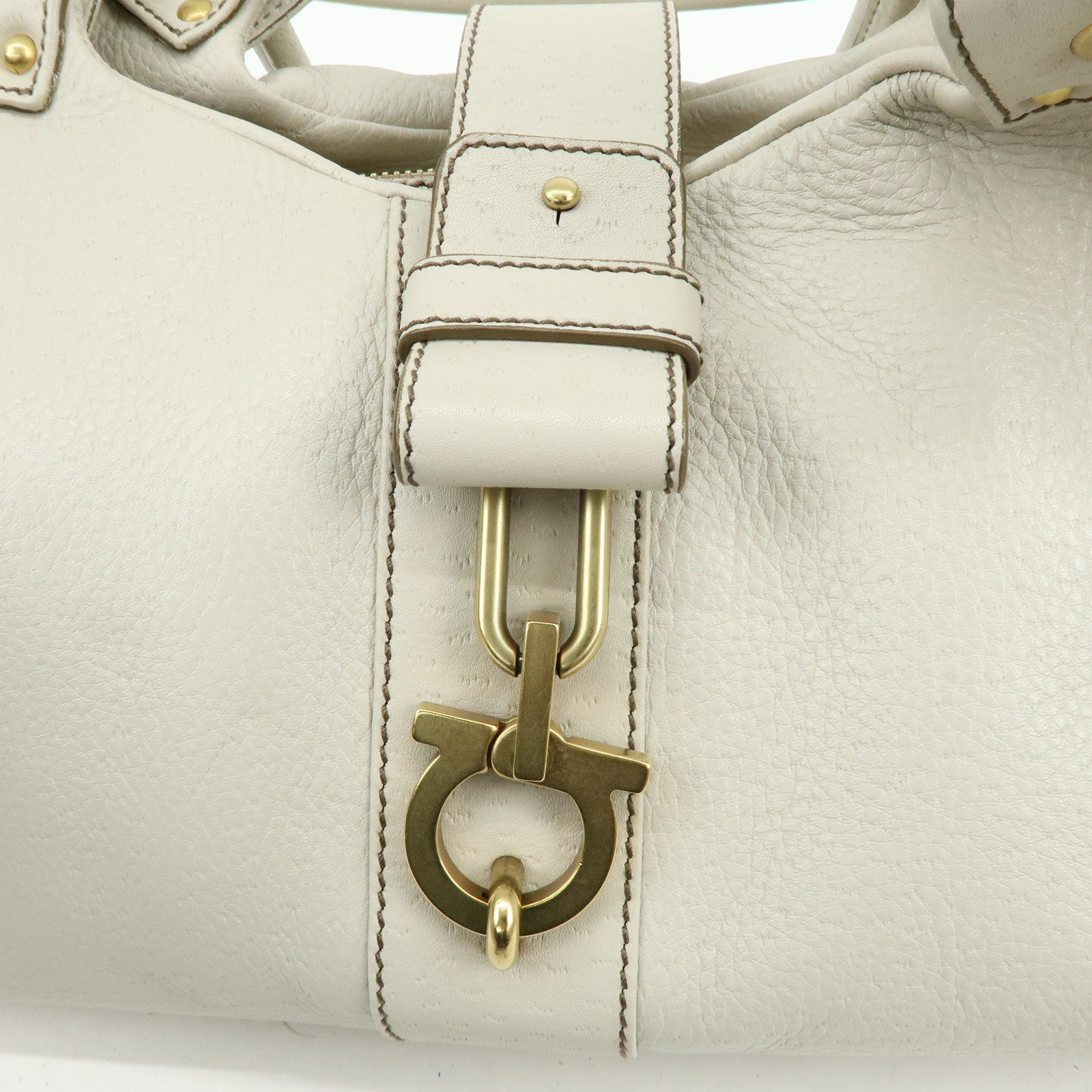 Ferragamo Gancini Leather Shoulder Bag Hand Bag Ivory
