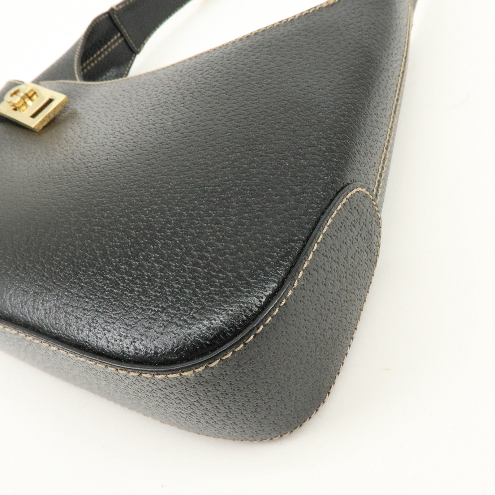 Ferragamo Gancini Leather Shoulder Bag Hand Bag Black