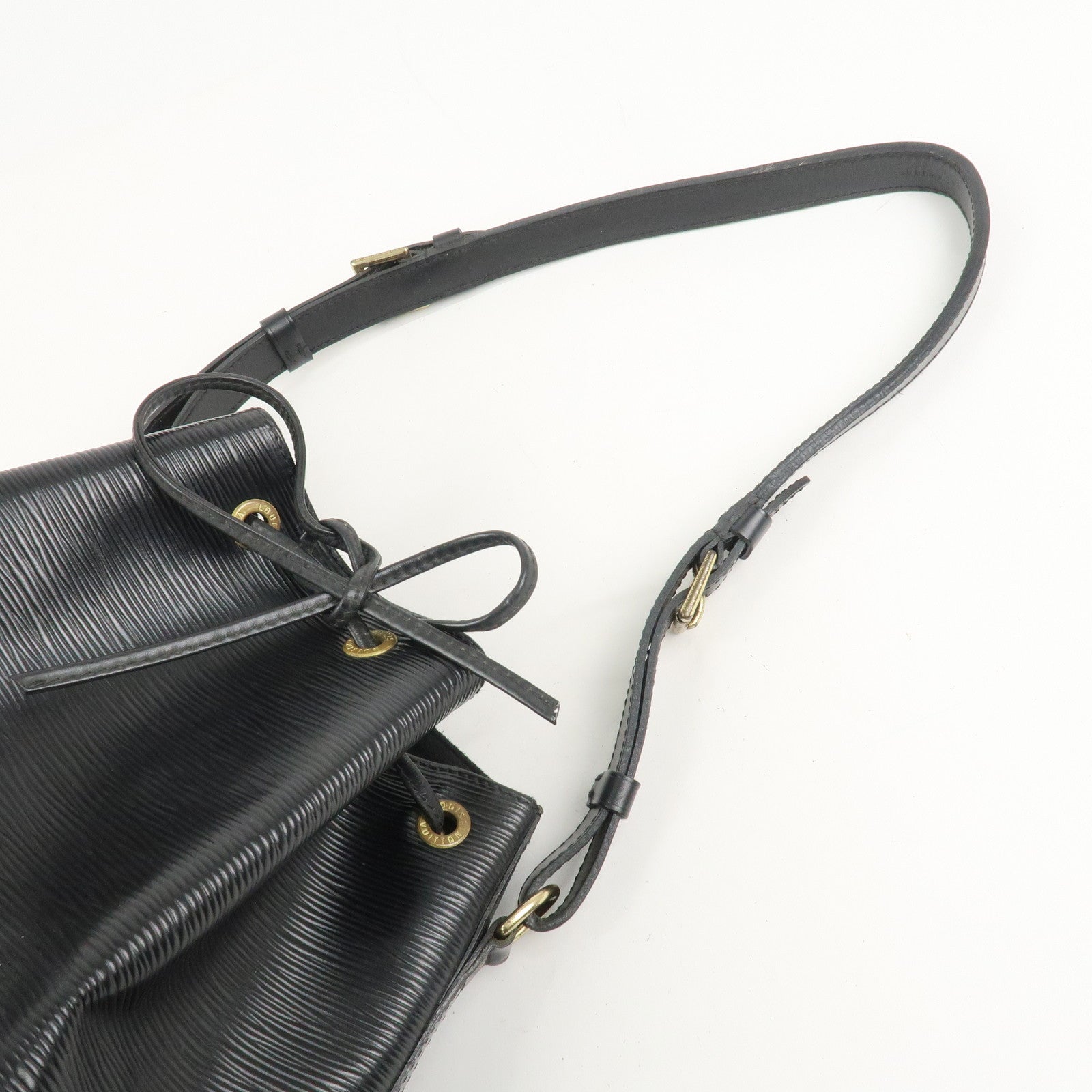 Louis Vuitton Epi Petit Noe Shoulder Bag Noir Black M44102