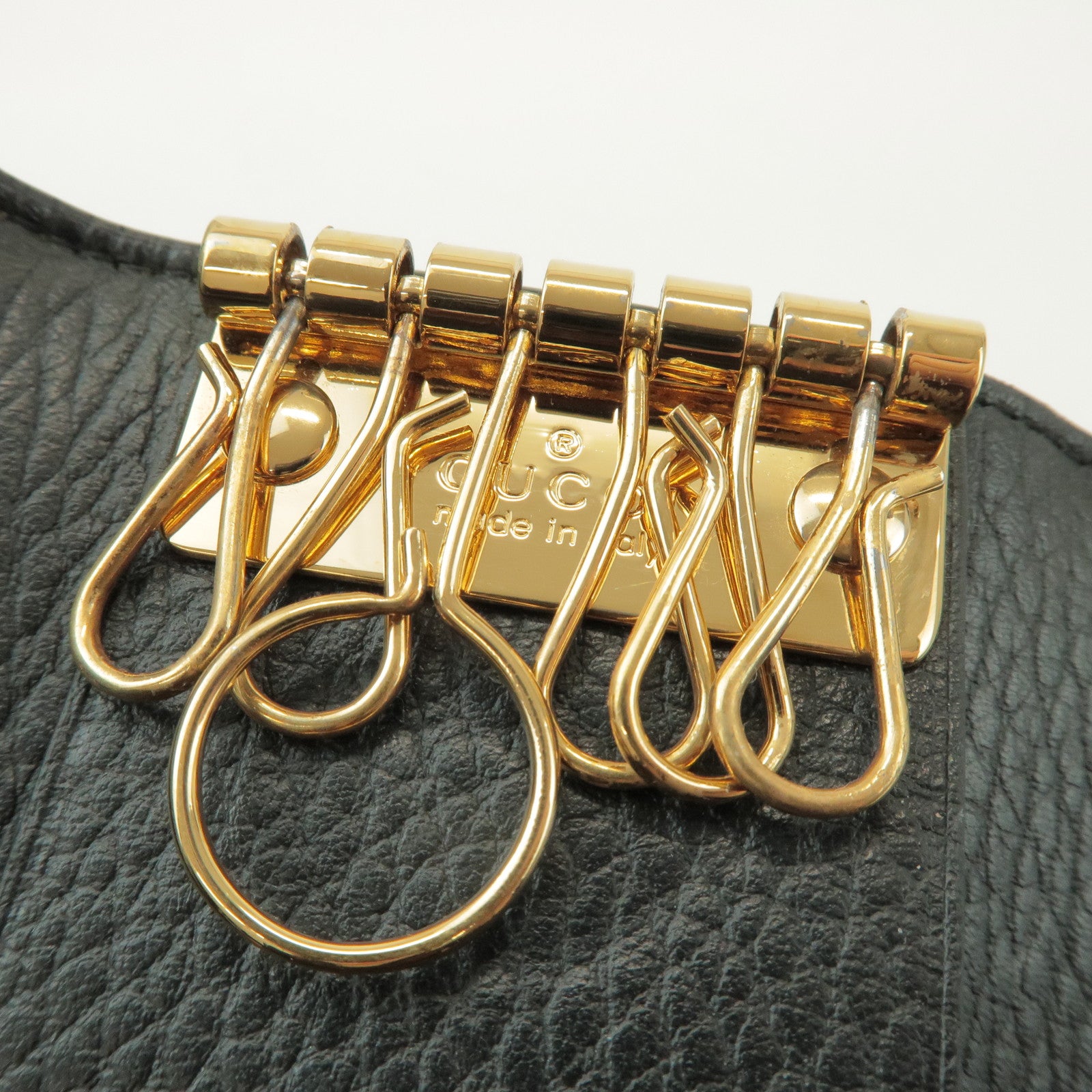 GUCCI GG Marmont GG Supreme 6 Rings Key Case Beige Black 456118