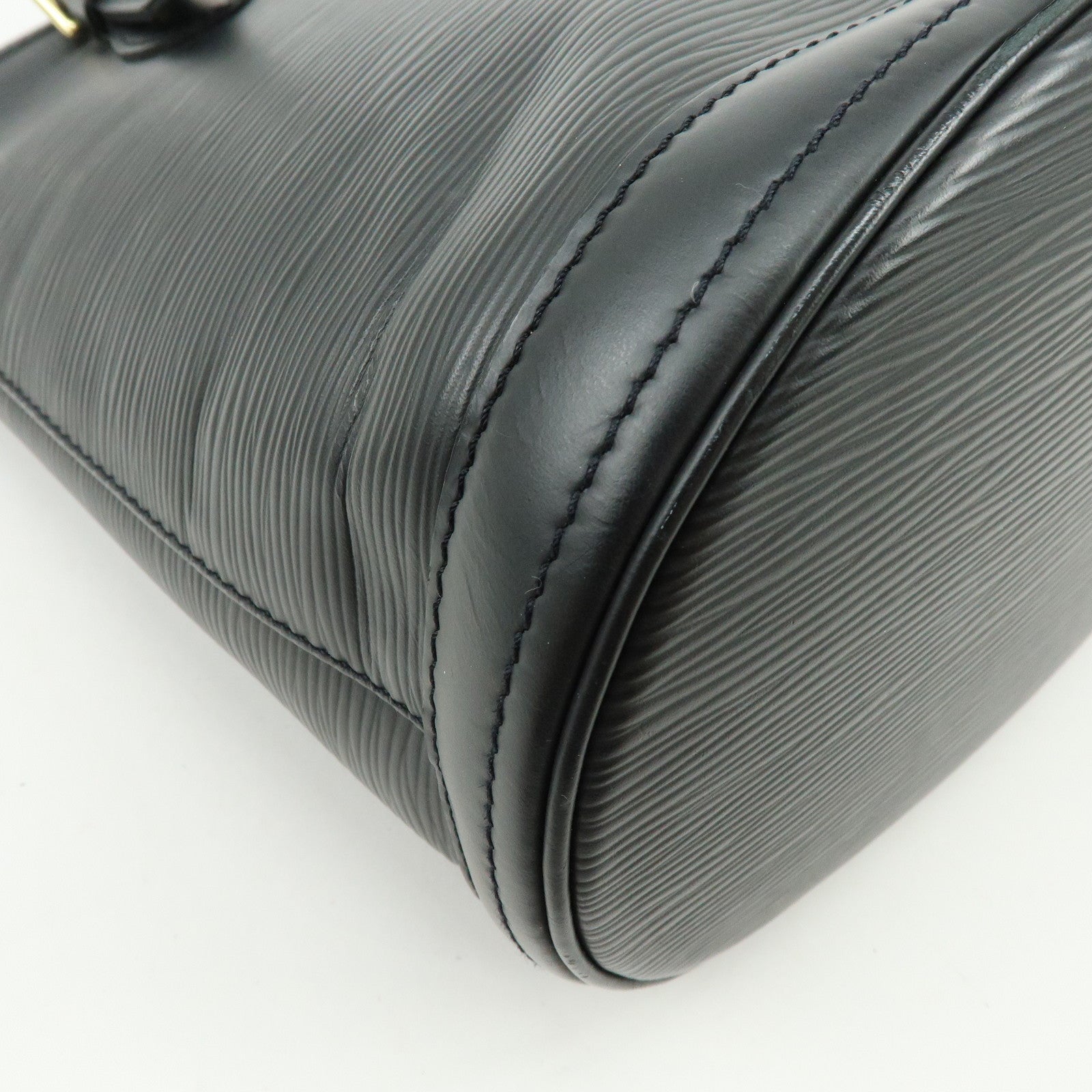 Louis Vuitton Epi Petit Bucket PM Shoulder Bag Noir M58992