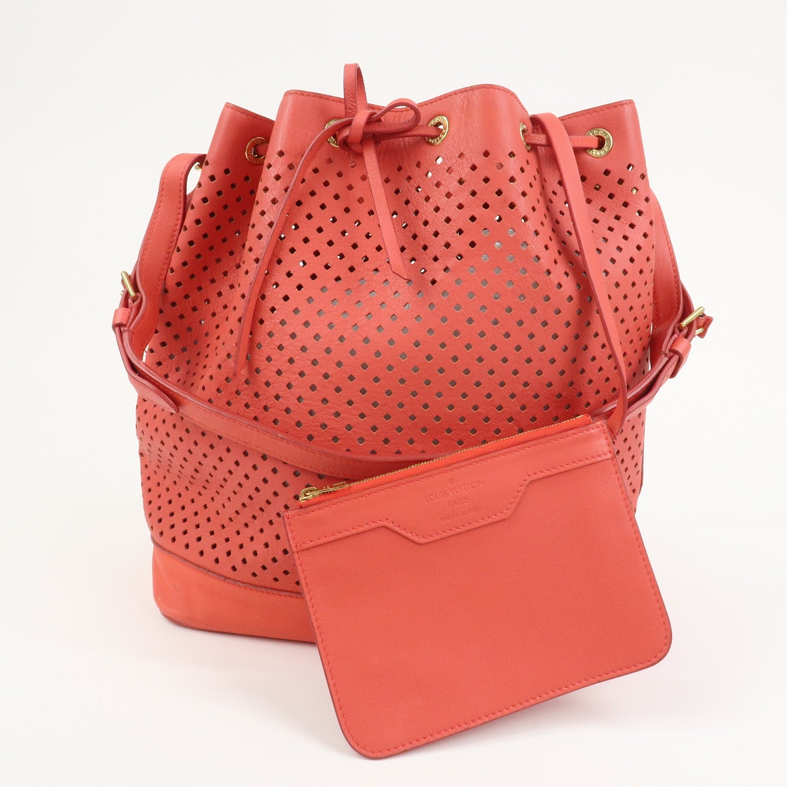 Louis Vuitton Perfo Noe Shoulder Bag 2012 Collection Corail M94074