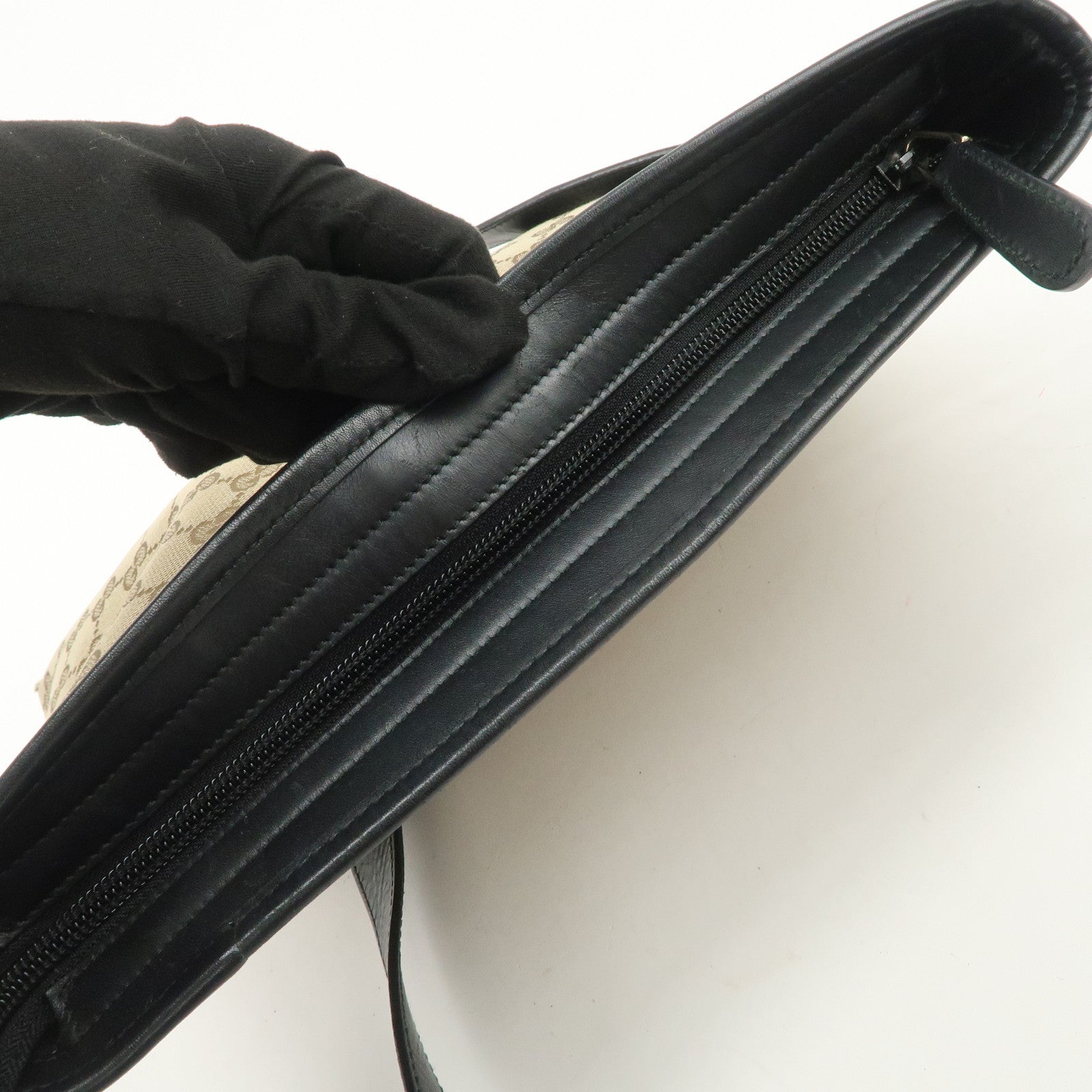 GUCCI Sherry GG Canvas Leather Shoulder Bag Beige Black 388926