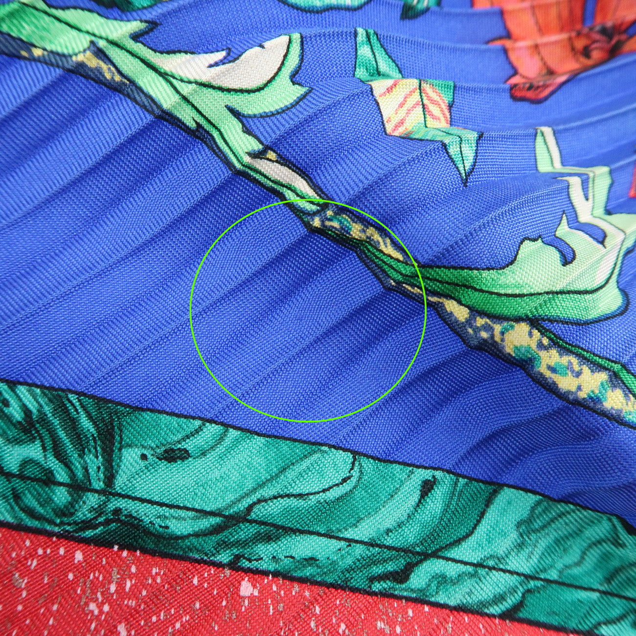 HERMES Pleated Carre90 Silk100% Scarf PIERRES d' ORIENT et OGGIDENT