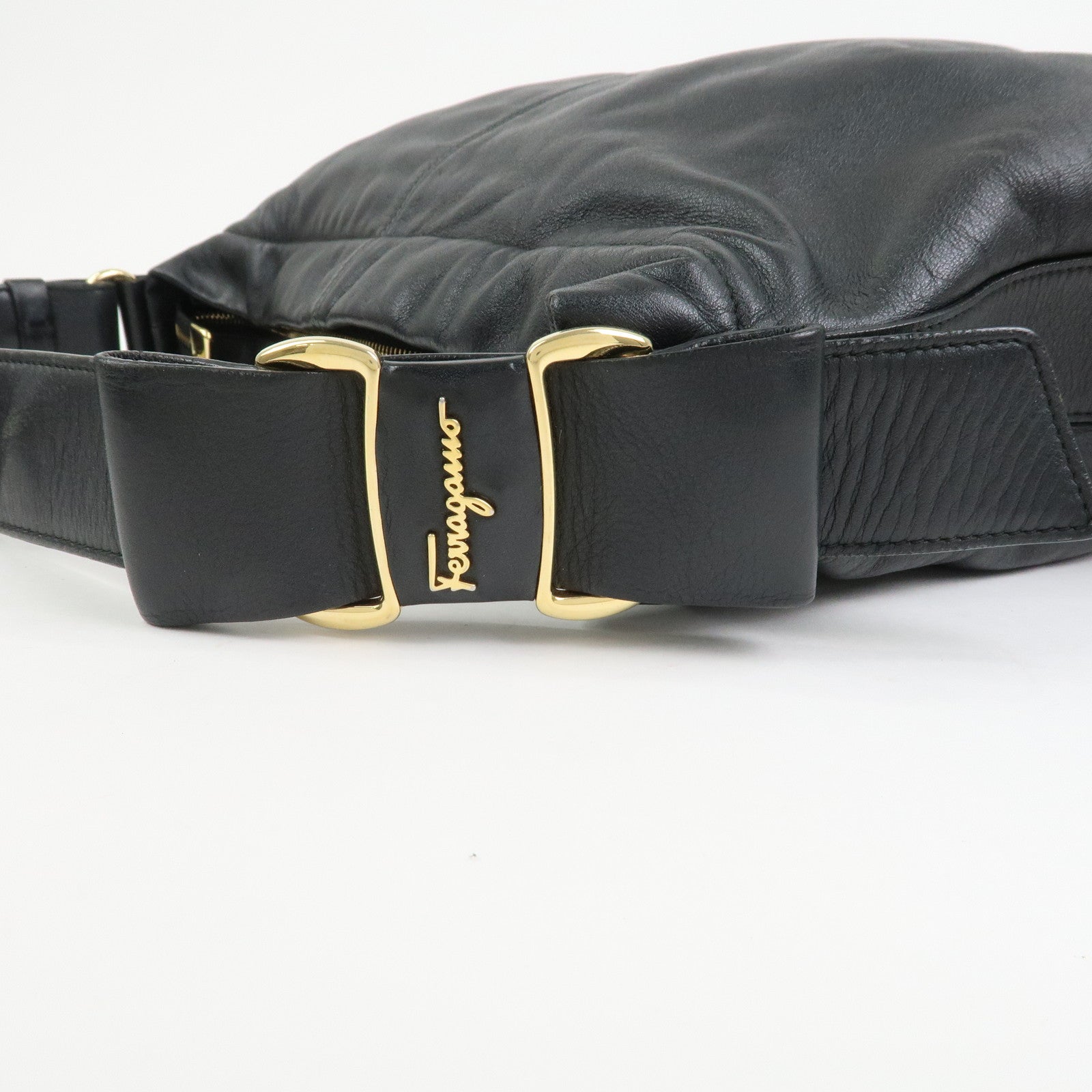 Ferragamo Vara Ribbon Leather Shoulder Bag Hand Bag Black