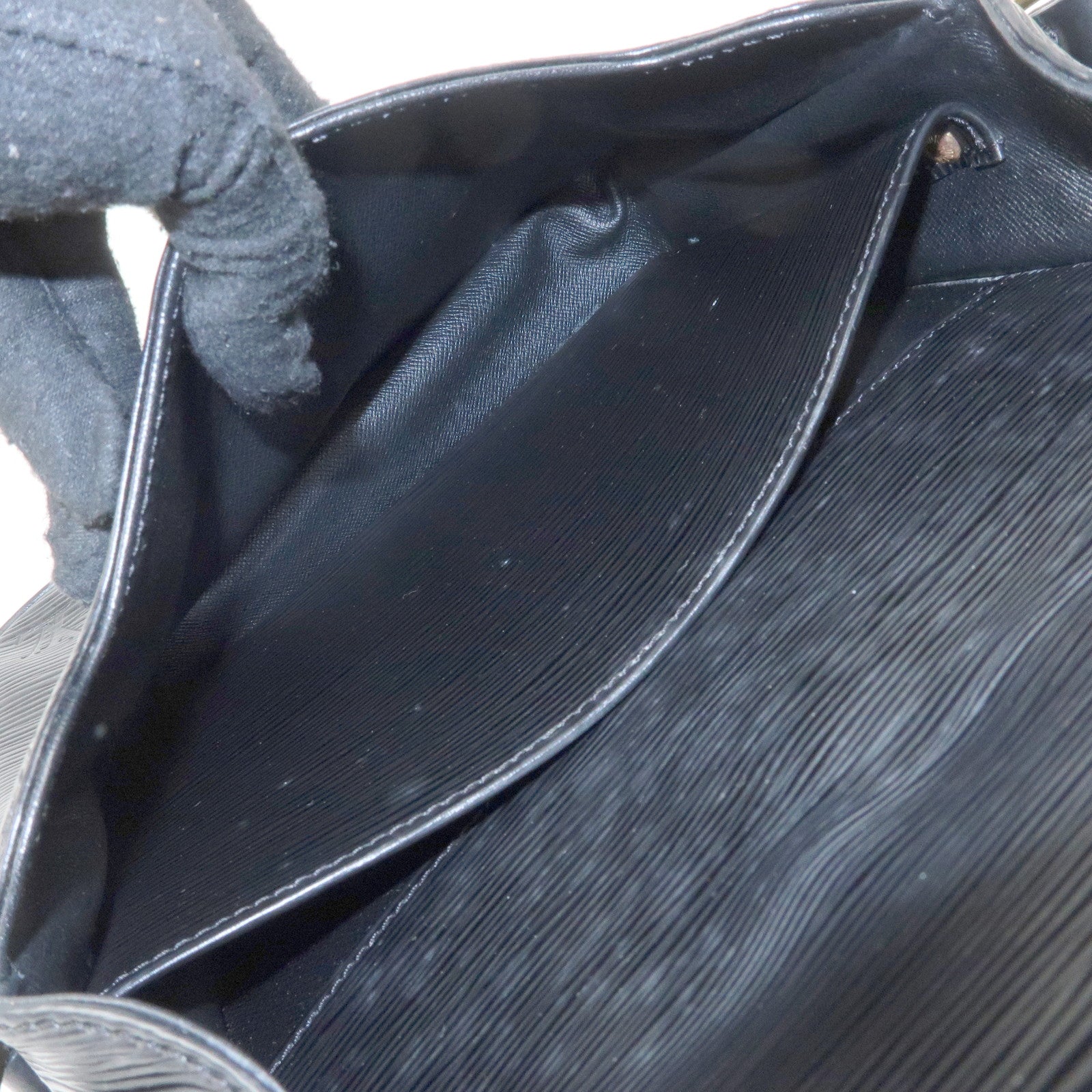Louis Vuitton Epi Leather Cartouchiere Shoulder Bag Noir M52242