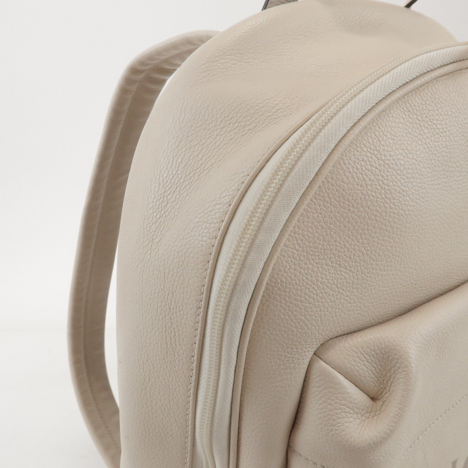GUCCI Sherry Vintage Logo Leather Backpack Ivory 547834