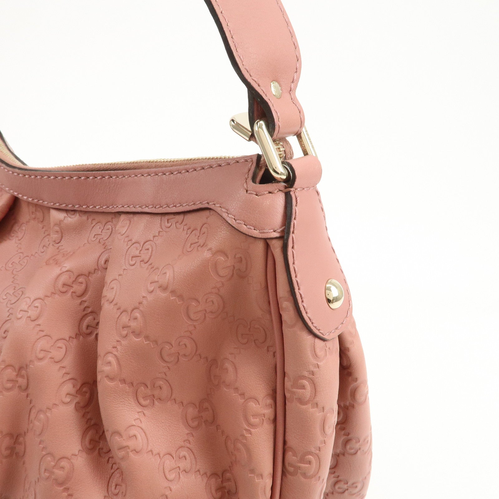 GUCCI Sukey Interlocking G Guccissima Leather Shoulder Bag 232955