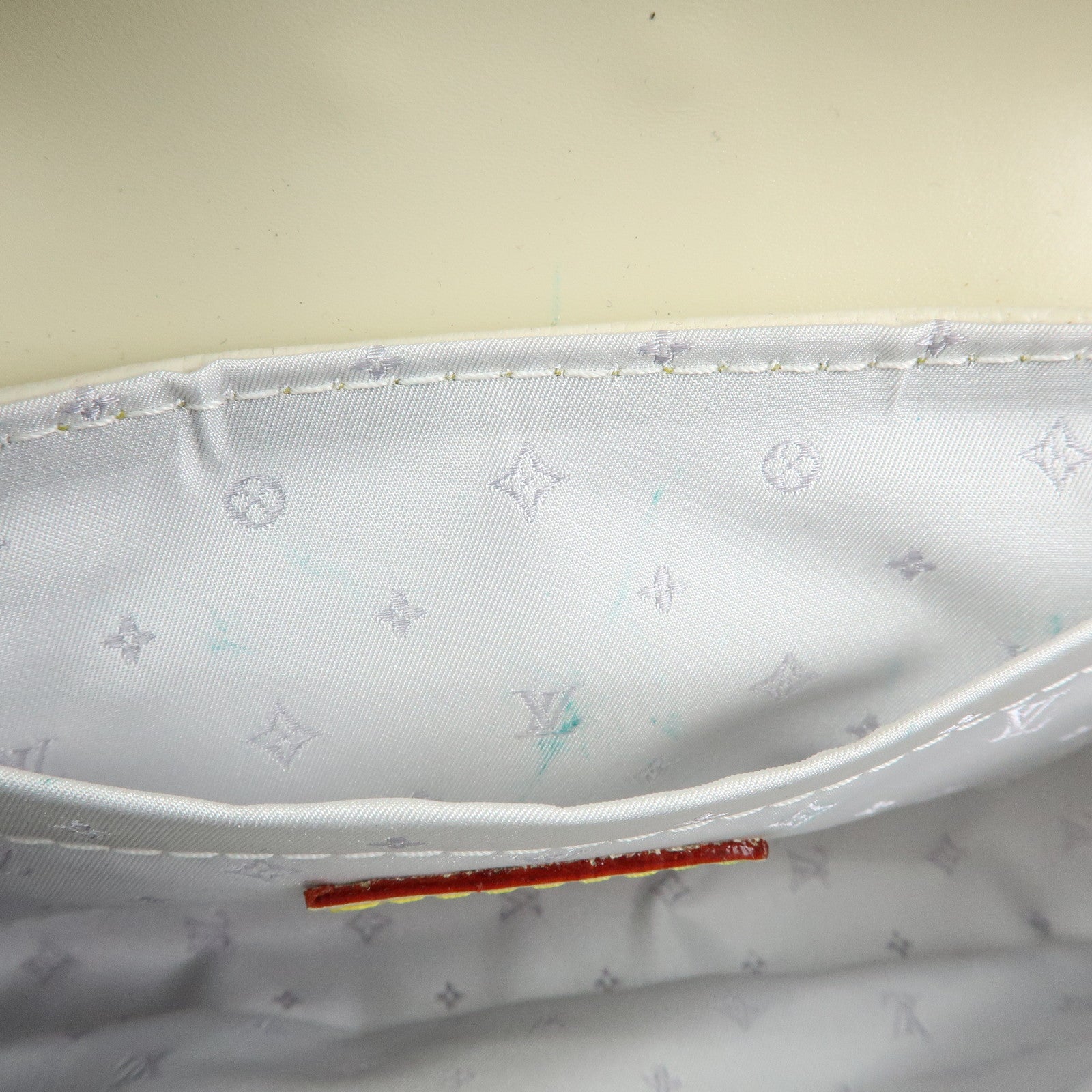Louis Vuitton Suhali Le Precieux Leather Hand Bag Blanc M91774