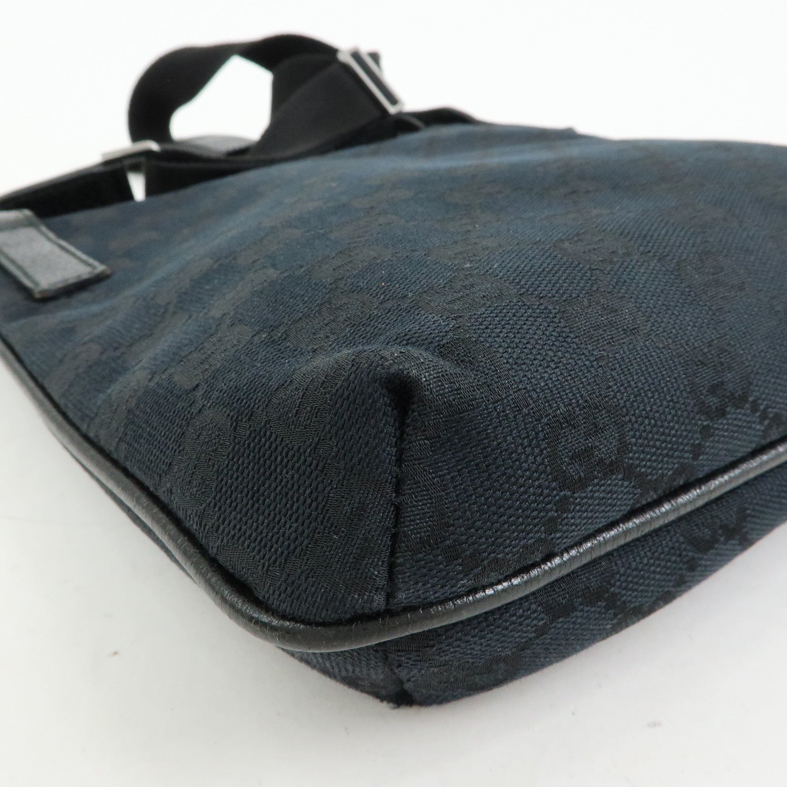 GUCCI GG Canvas Leather Shoulder Bag Crossbody Bag Black 122793