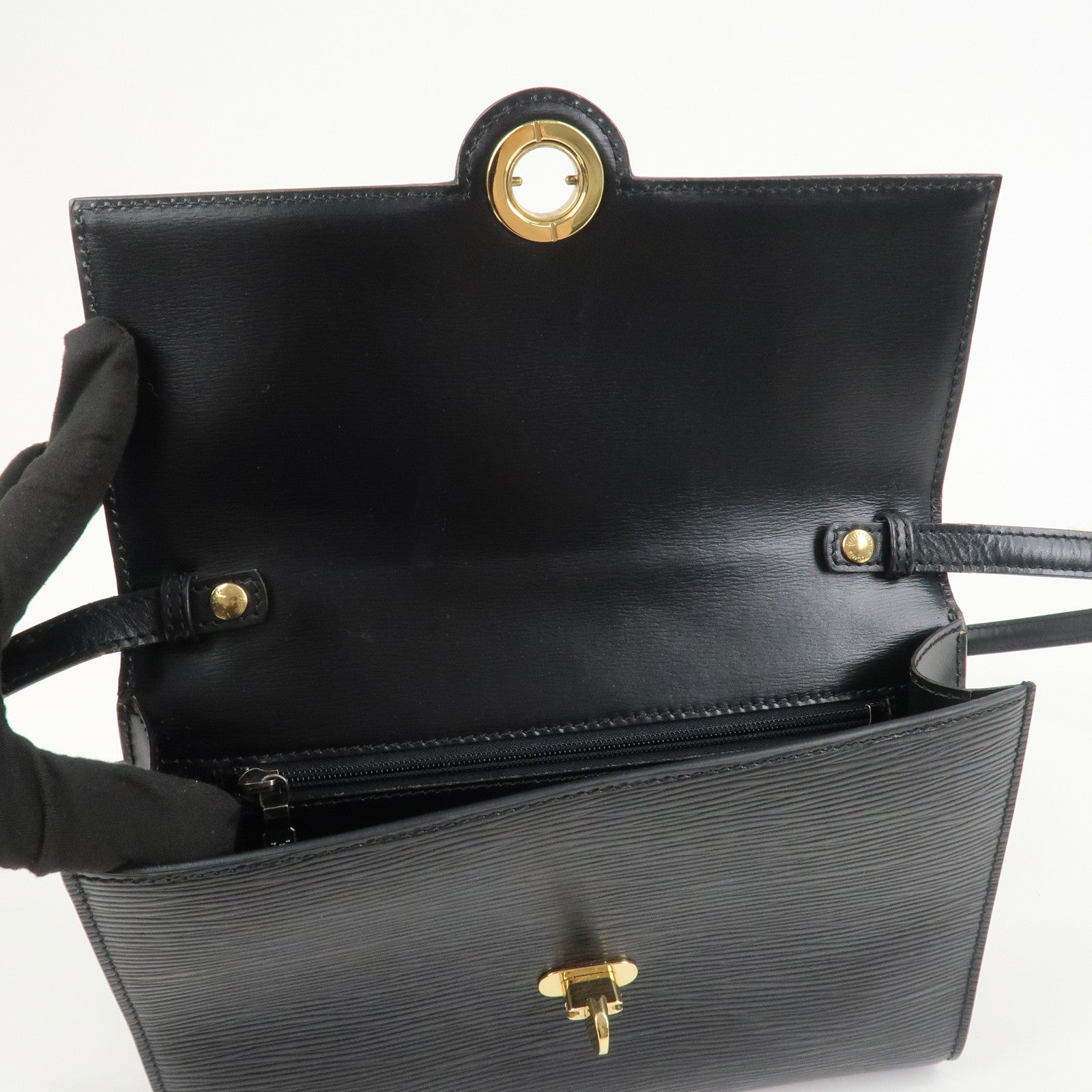 Louis Vuitton Epi Leather Arche Shoulder Crossbody Bag Noir M52572
