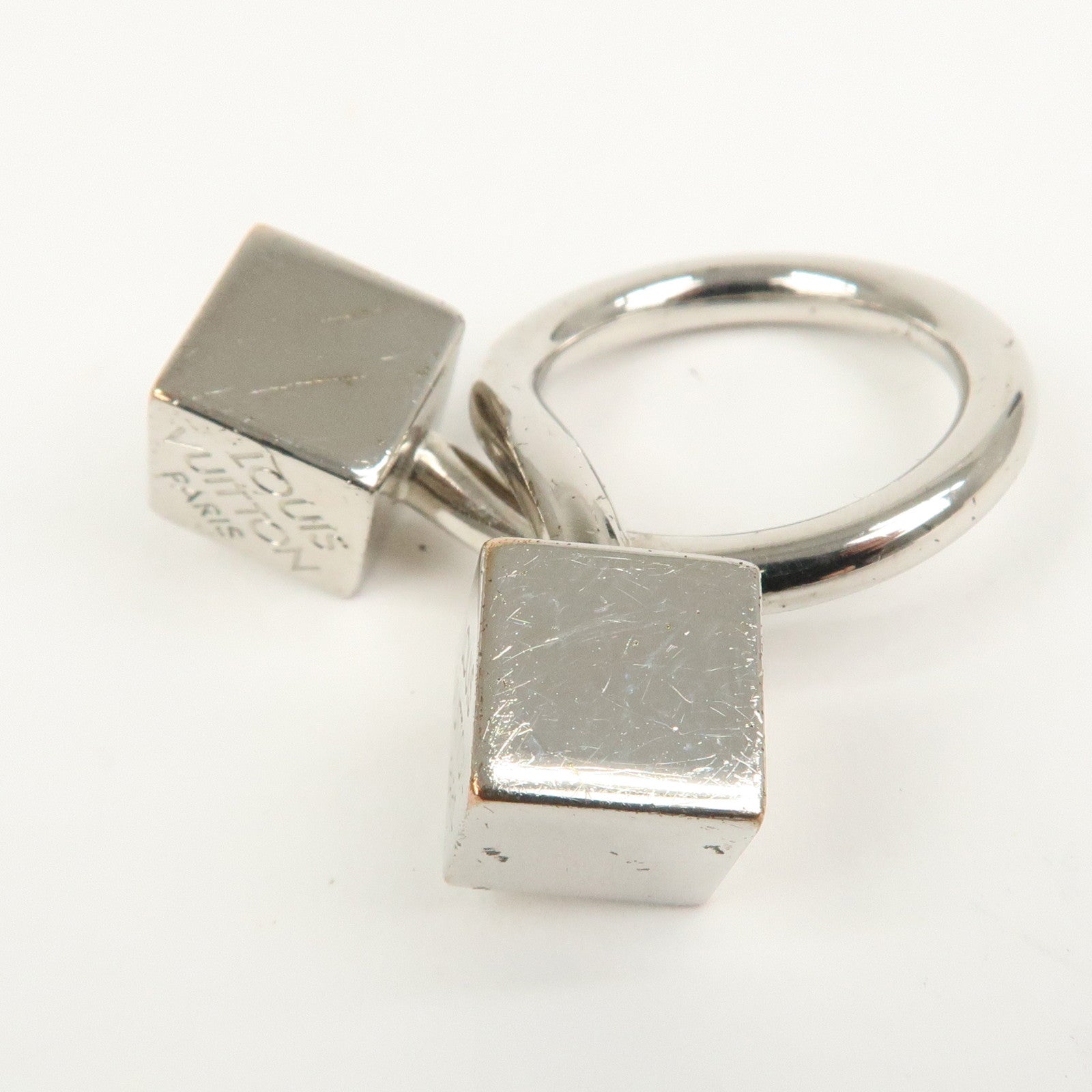 Louis Vuitton Logo Metal Cube Scarf Ring Silver