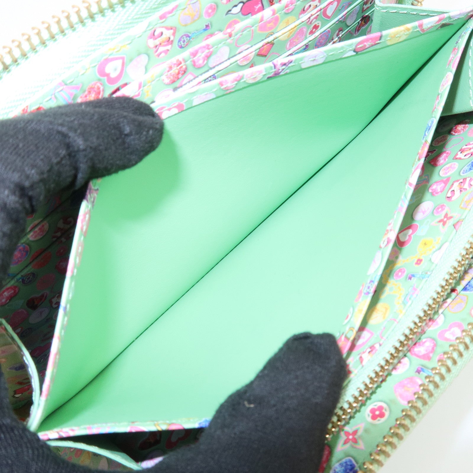 Louis Vuitton Monogram Vernis Zippy Wallet Gummy Apple M82065