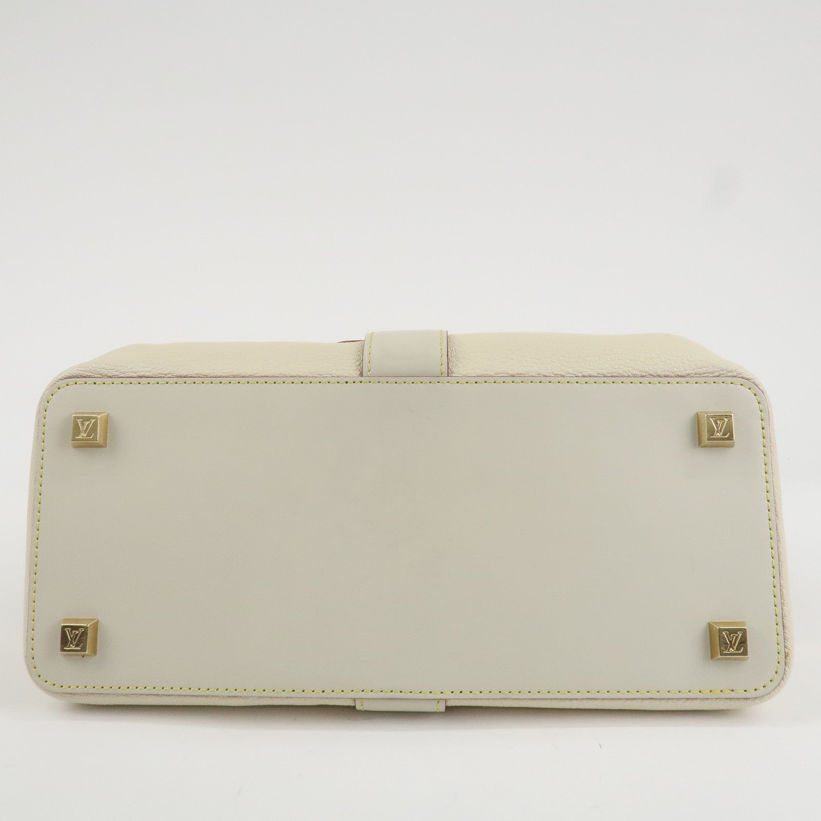 Louis Vuitton Suhari Leather PM Blanc Ivory Gold Hardware M91811 Used