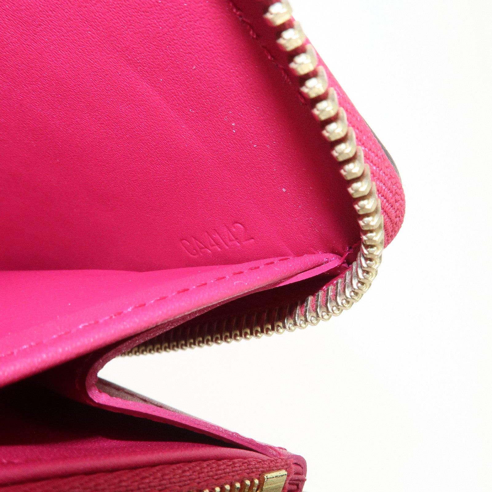 Louis Vuitton Monogram Vernis Round Zippy Wallet Rose Indien M91597