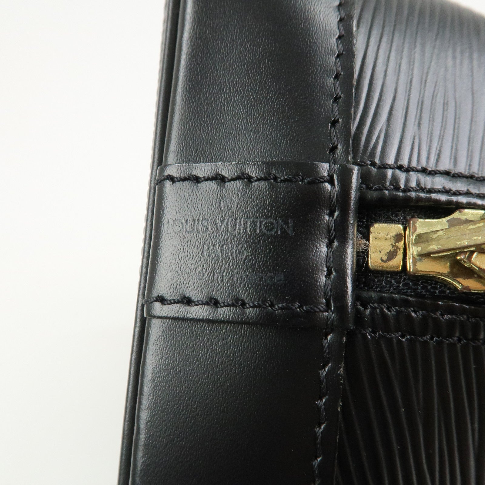 Louis Vuitton Epi Leather Alma MM Hand Bag Noir Black M52142