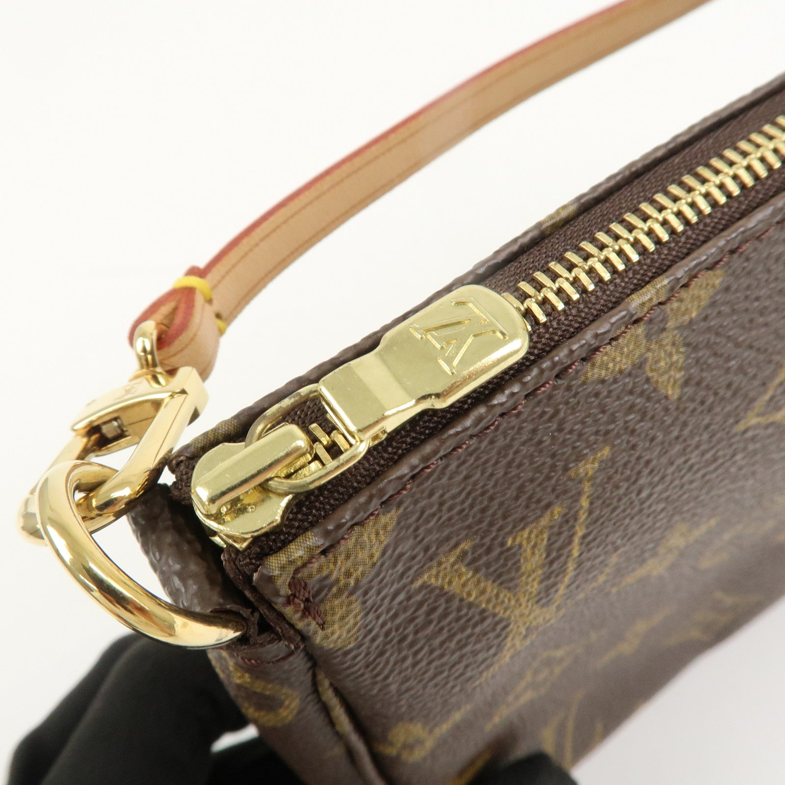 Louis Vuitton Monogram Pochette Accessoires Pouch Hand Bag M51980