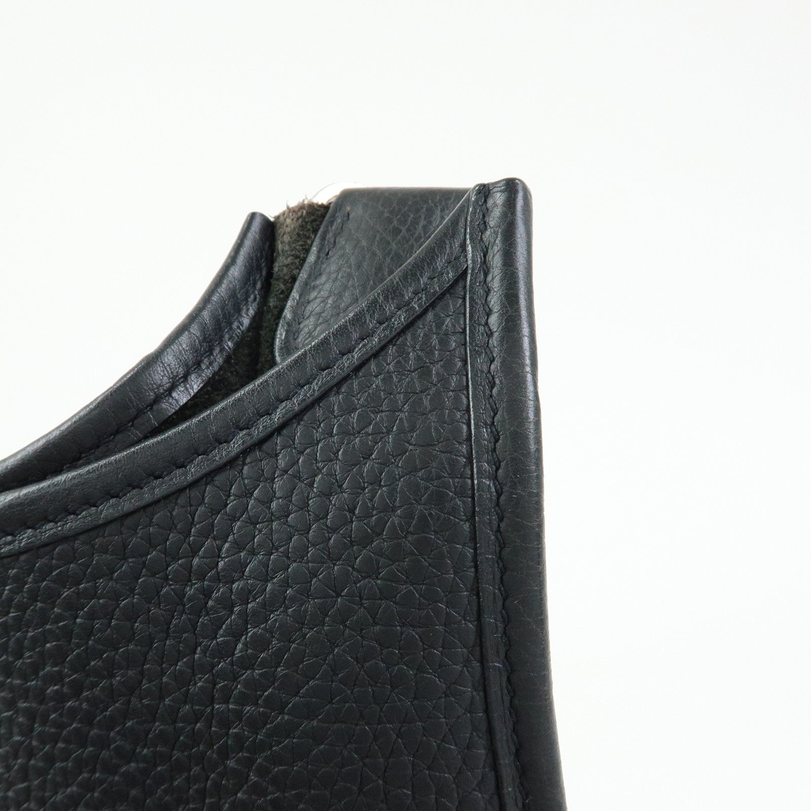 HERMES Evelyne Taurillon Leather Shoulder Bag □J Stamped Black
