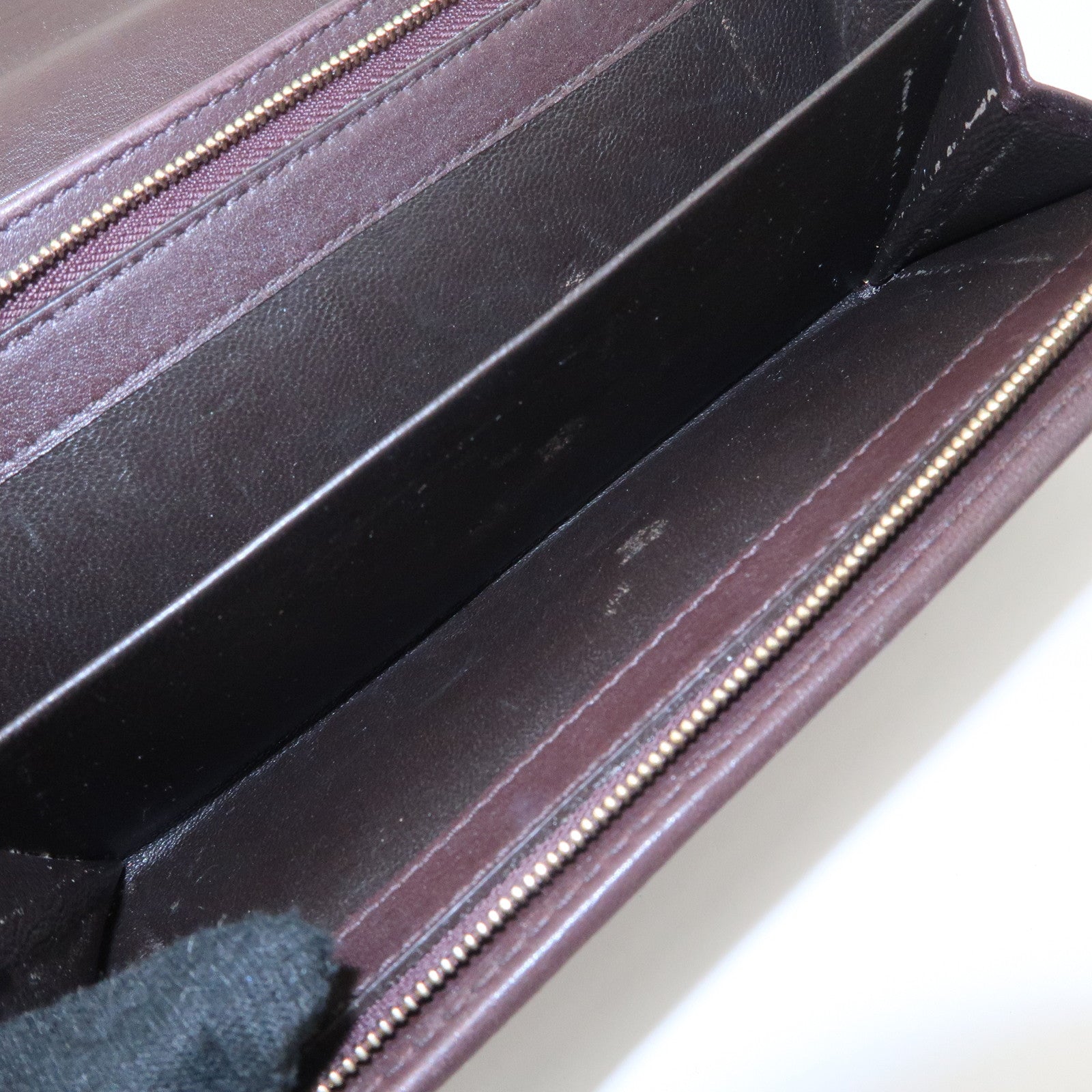 GUCCI Guccissima Interlocking GG Leather Bi-fold Wallet 282431 Used