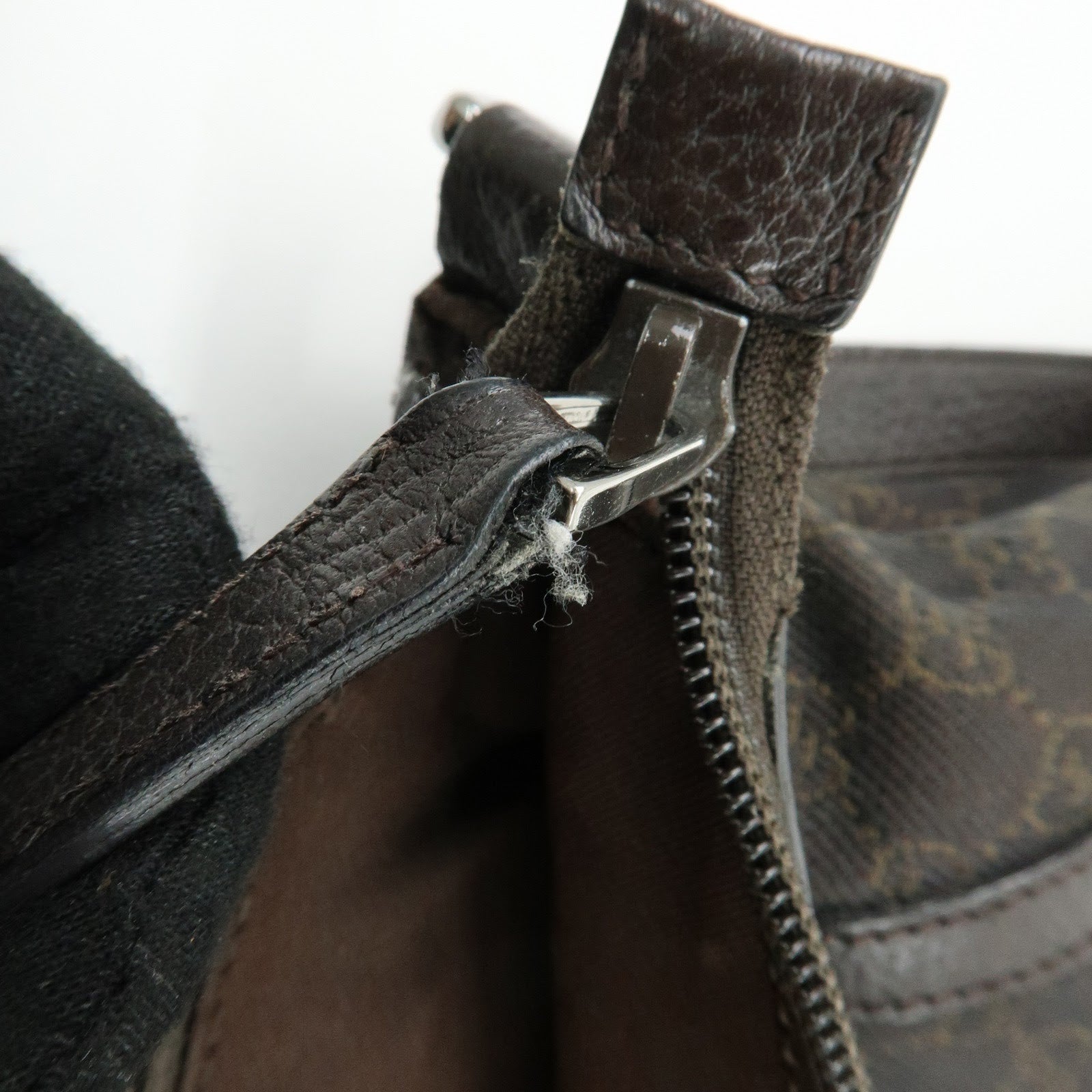 GUCCI Abbey GG Canvas Leather Shoulder Crossbody Bag Brown 265691