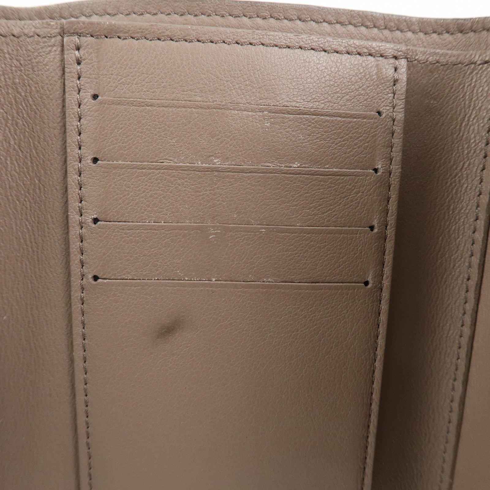 Louis Vuitton Portefeuille Capucines Leather Wallet Magnolia M80493 Used