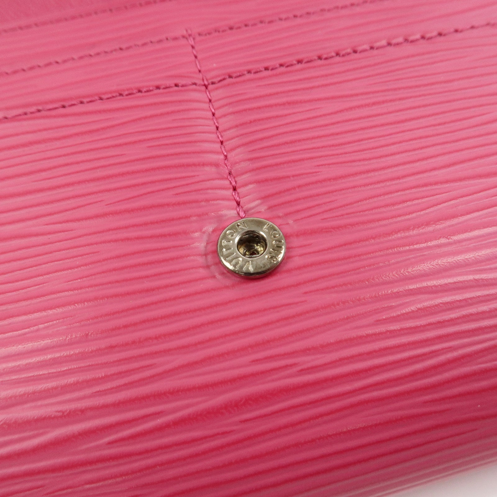Louis Vuitton Epi Portefeuille Sarah Long Wallet Fuchsia M60580
