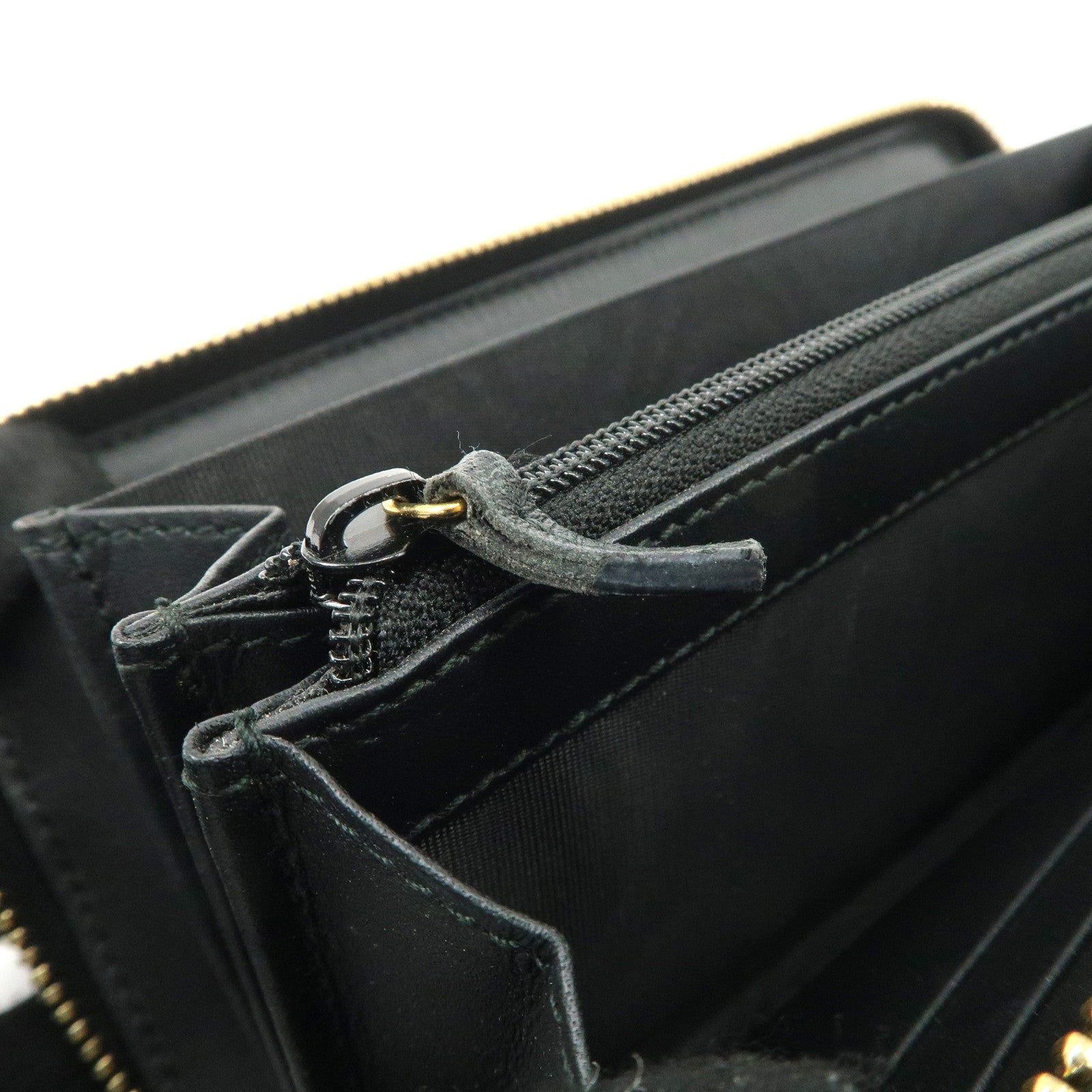 GUCCI GG Supreme Leather Round Zippy Wallet Black Beige 410102 Used