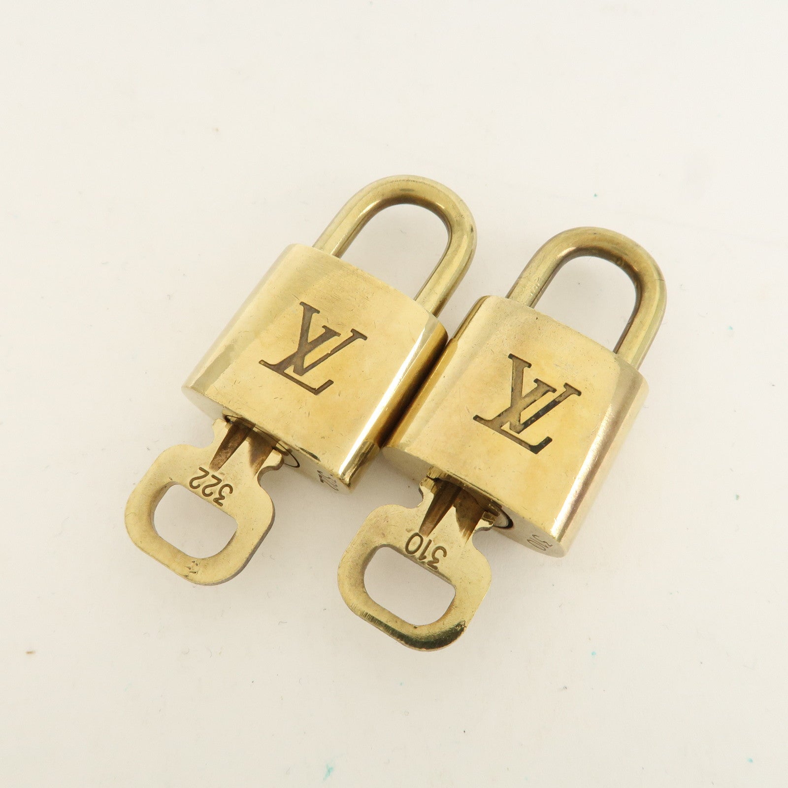 Louis Vuitton Set of 10 Lock & Key Cadena Key Lock Metal Gold Used