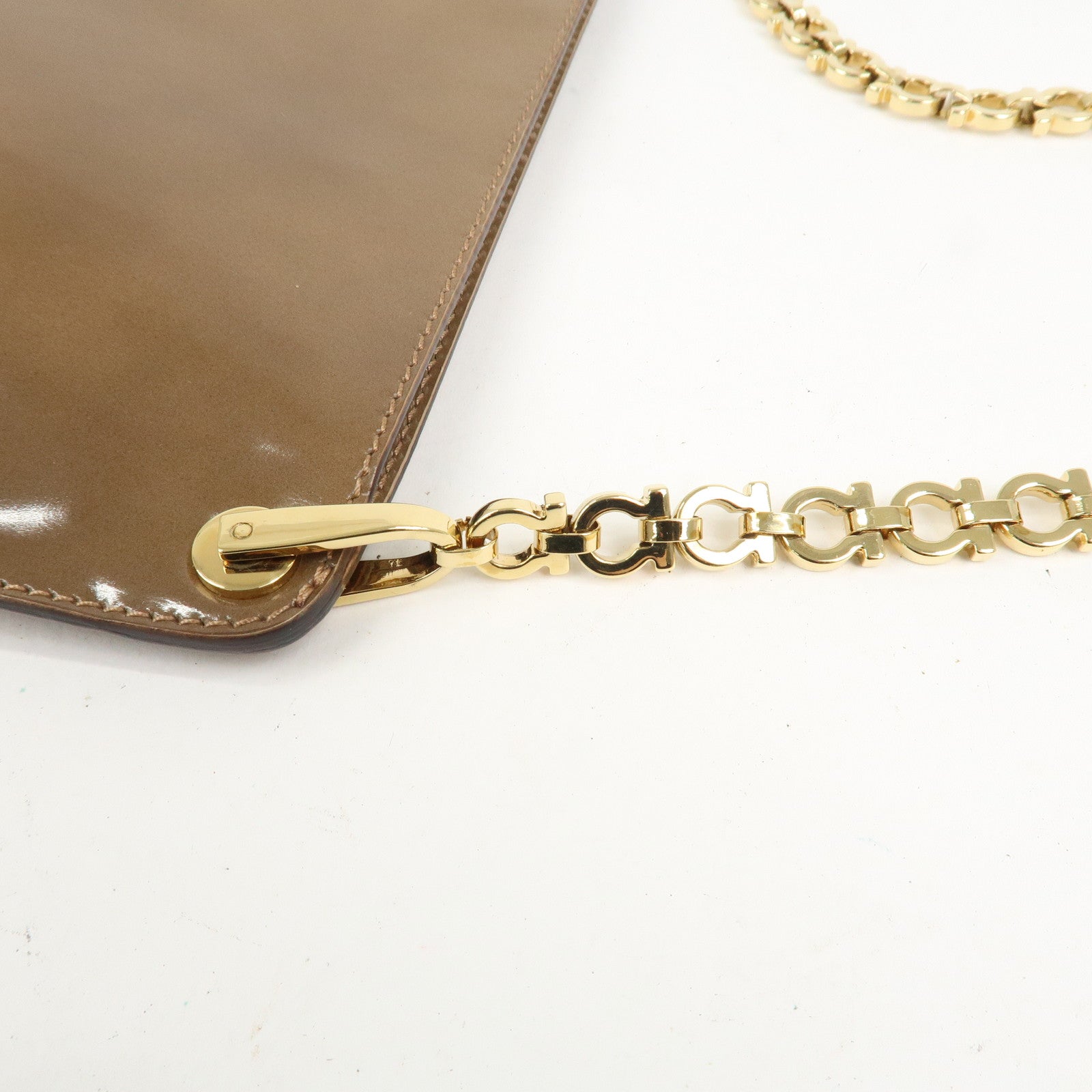 Ferragamo Gancini Patent Leather Chain Shoulder Bag Beige Gold HDW