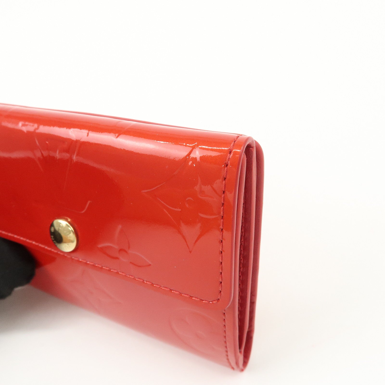 Louis Vuitton Monogram Vernis Ludlow Bi-fold Wallet Rouge M91090