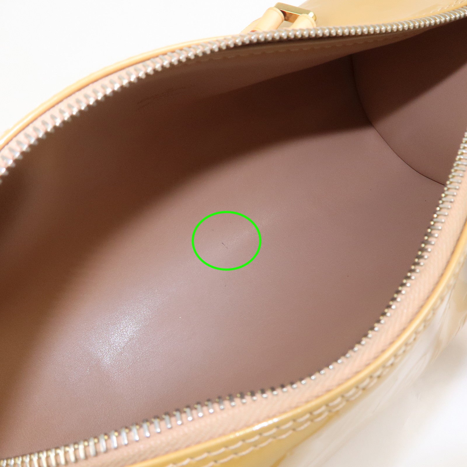 Louis Vuitton Monogram Vernis Bedford Hand Bag Beige M91006