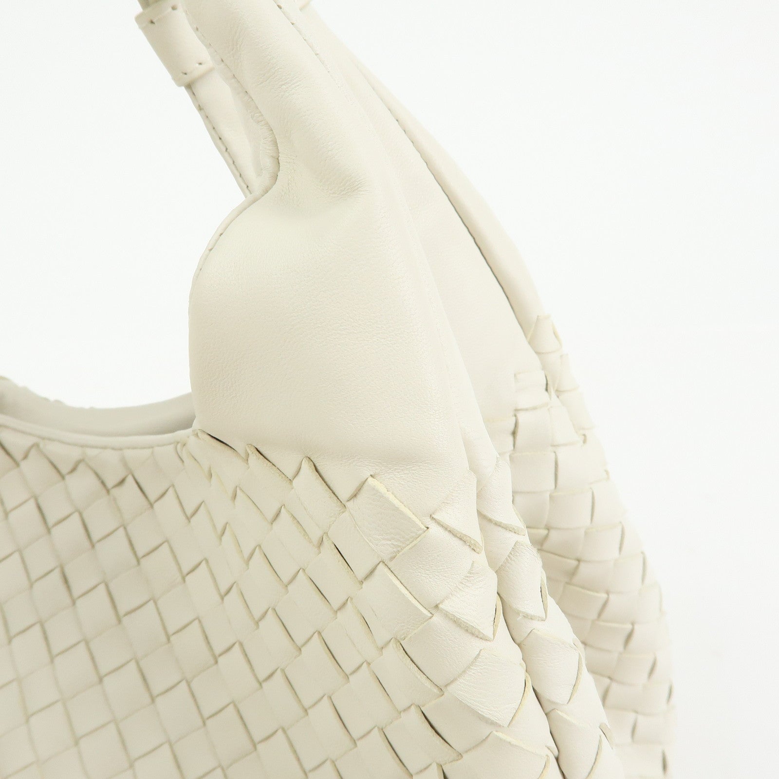 BOTTEGA VENETA Intrecciato Campana Leather Shoulder Bag 125787