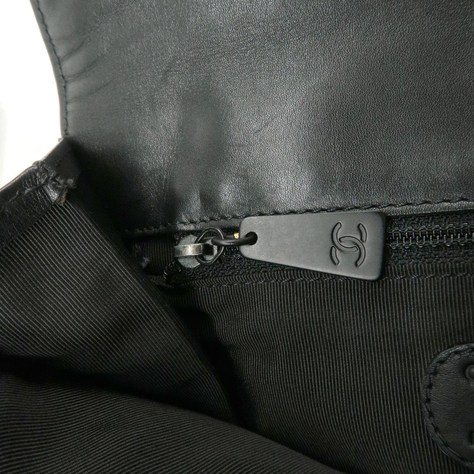 CHANEL Leather Shoulder Bag Crossbody Bag Black