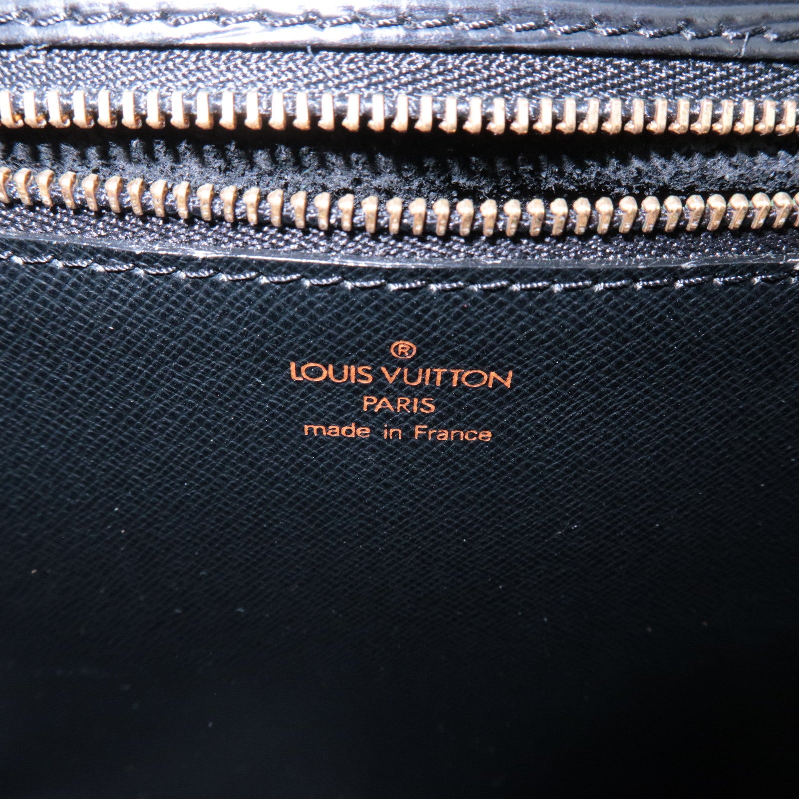 Louis Vuitton Epi Saint Cloud Shoulder Bag Black Noir M52192