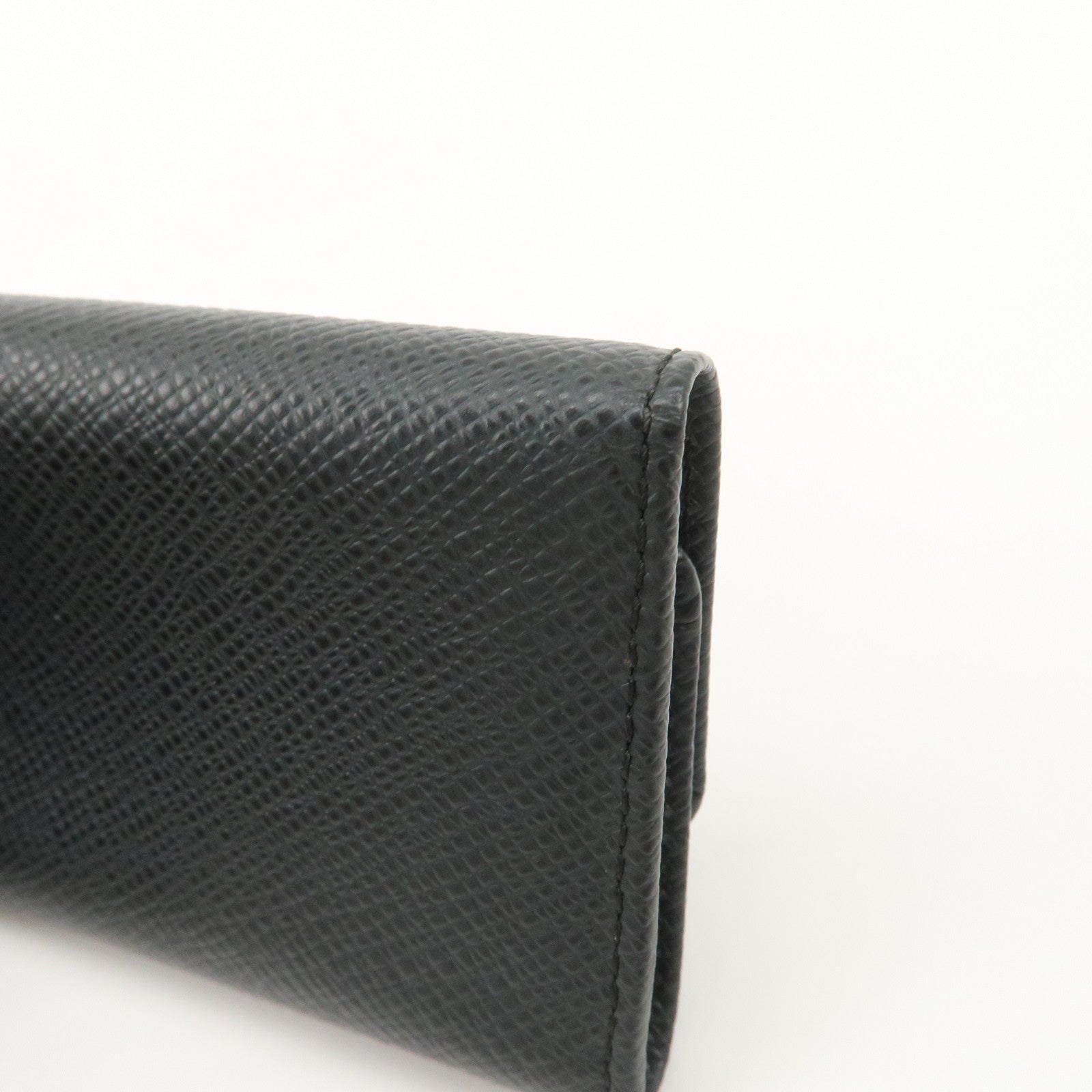 Louis Vuitton Taiga Multicles 6 Key Case Holder Ardoise M30532