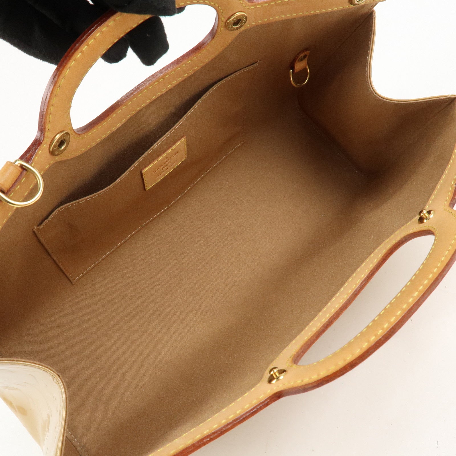 Louis Vuitton Monogram Vernis Roxbury Drive Bag Rose M91391