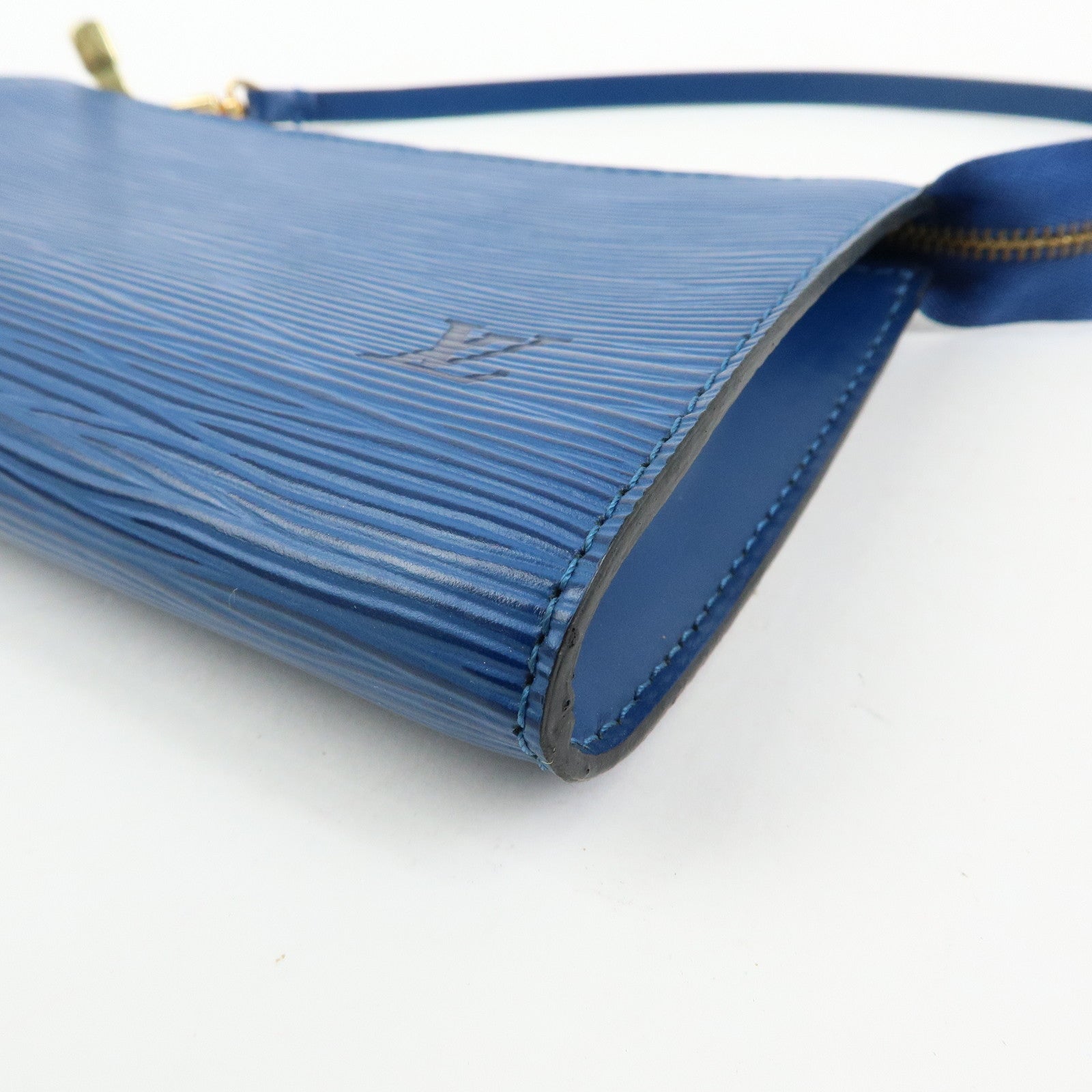Louis Vuitton Epi Pochette Accessoires Pouch Toledo Blue M52945