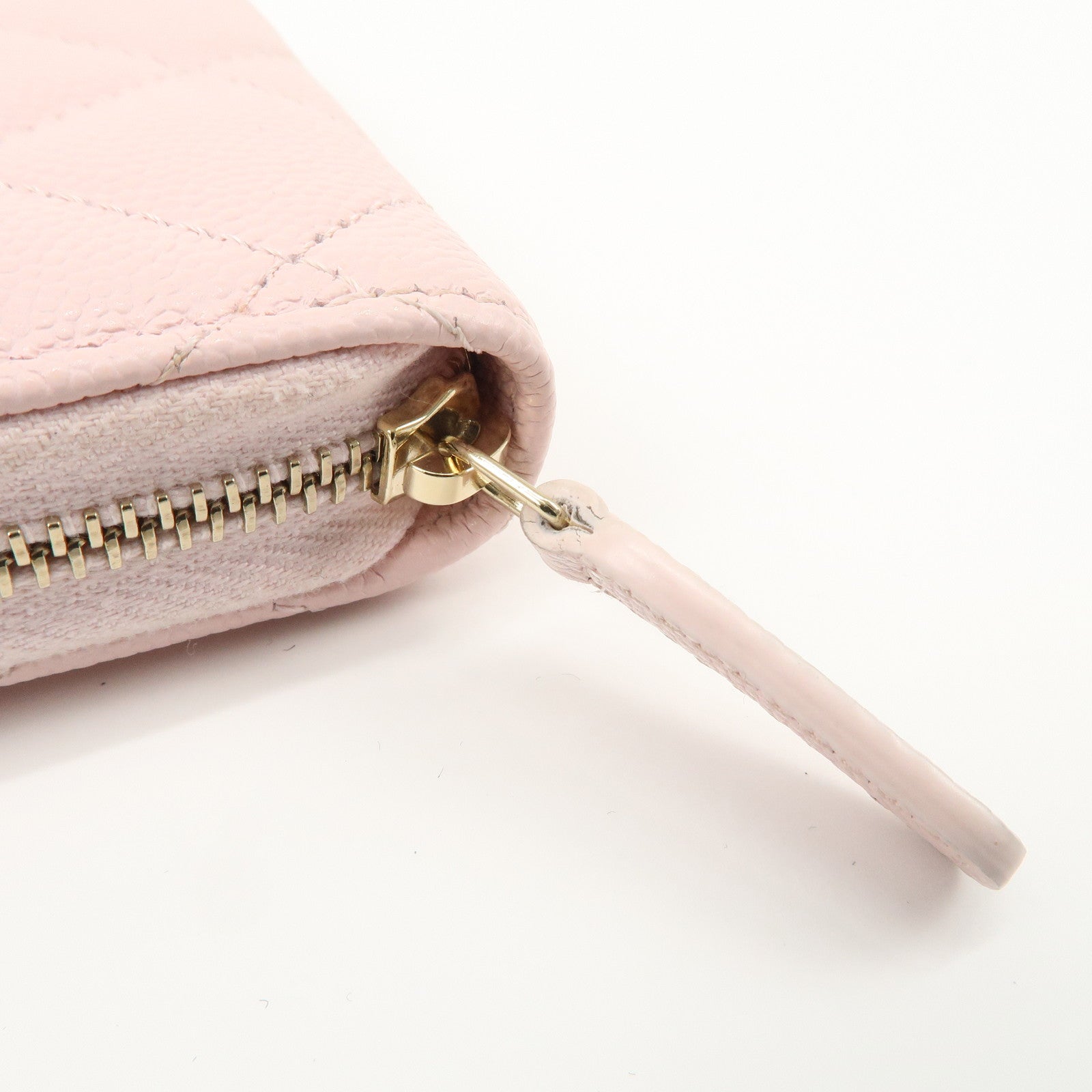 CHANEL Time Classic Matelasse Caviar Skin Zippy Coin Purse Pink AP0216 Used