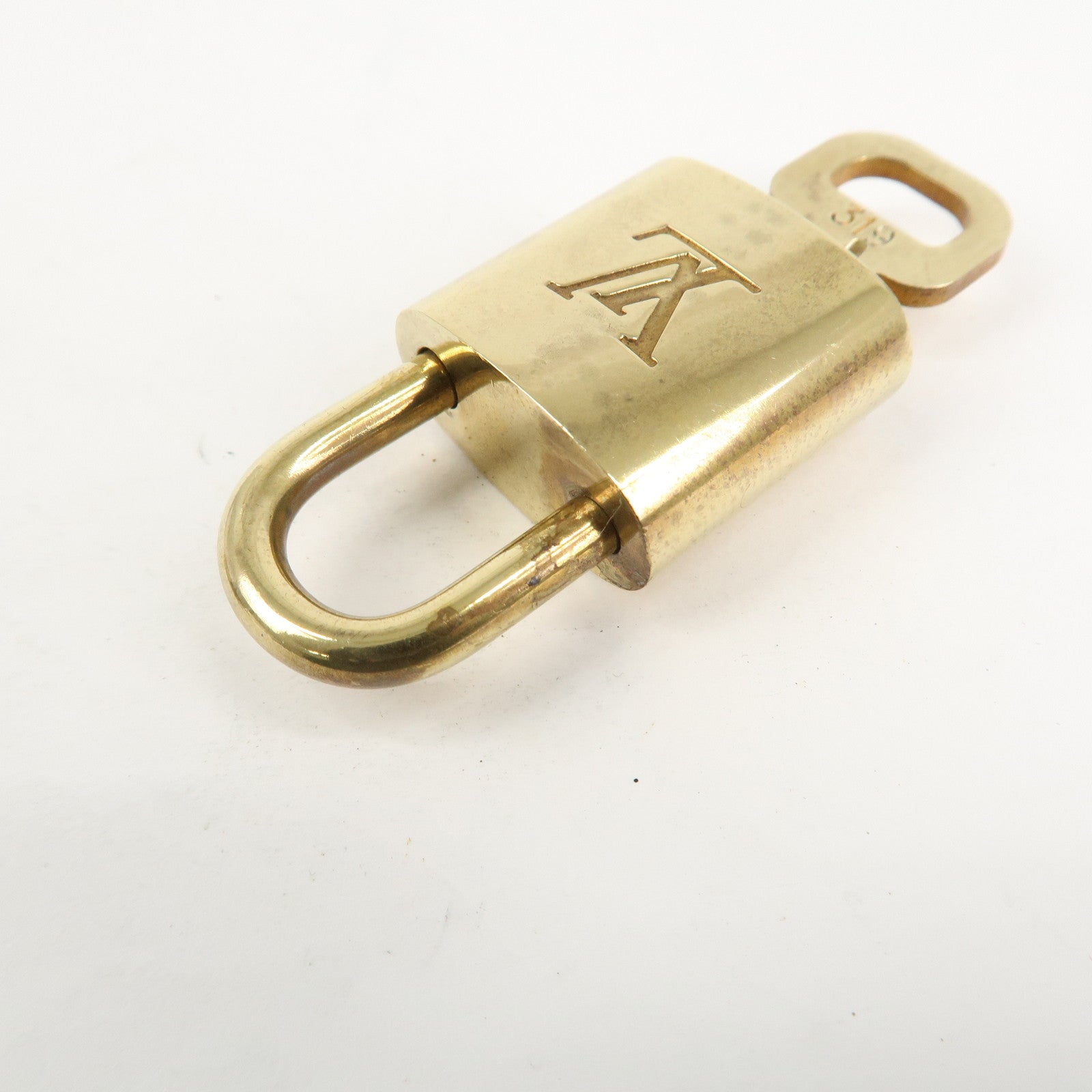 Louis Vuitton Set of 10 Lock & Key Cadena Key Lock Metal Gold Used